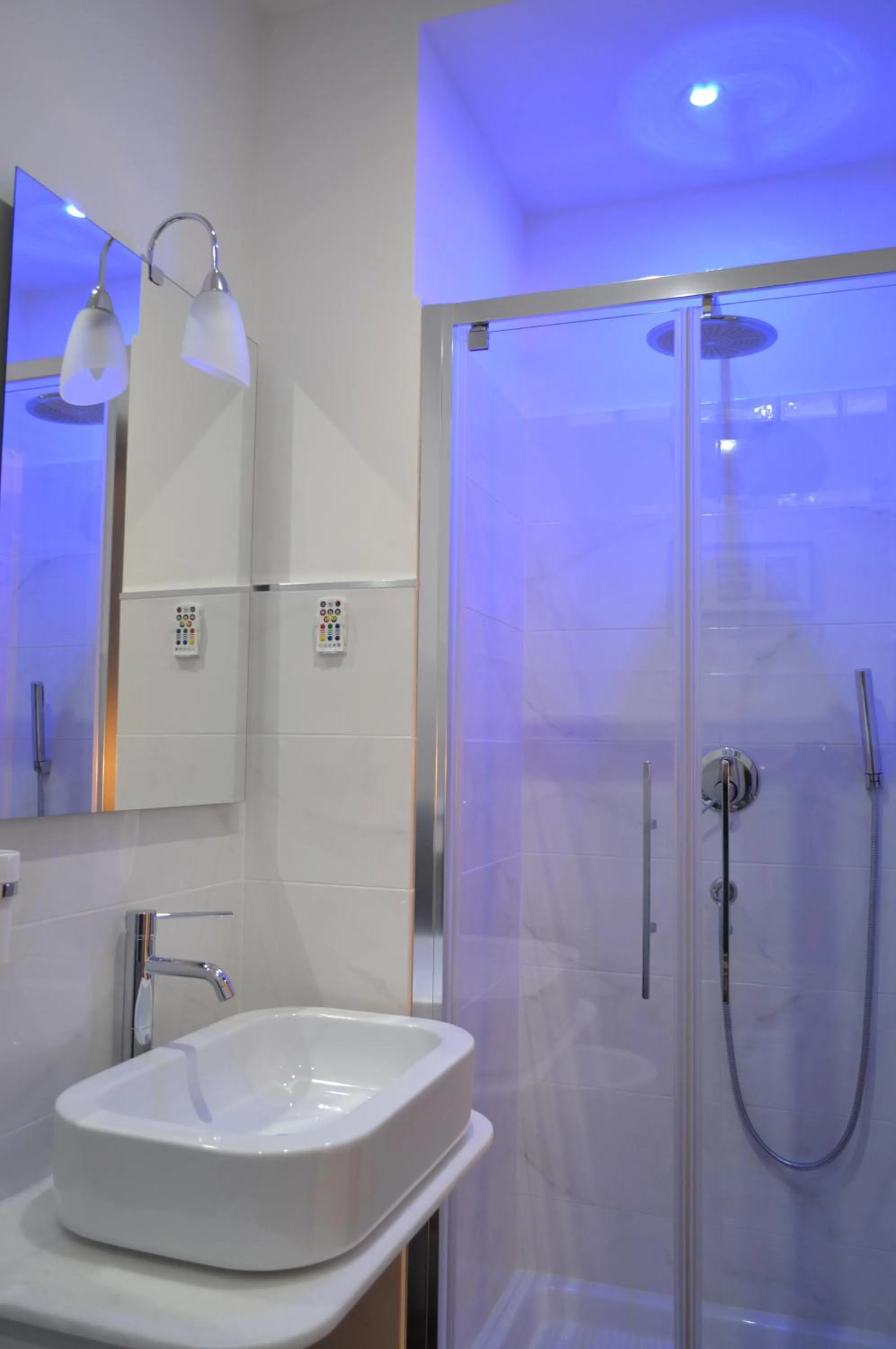 Bathroom in Gloria Vatican Bijou