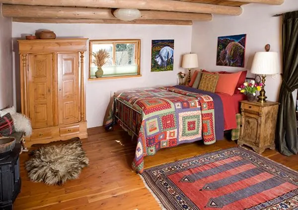 Bed in Casa Gallina - An Artisan Inn
