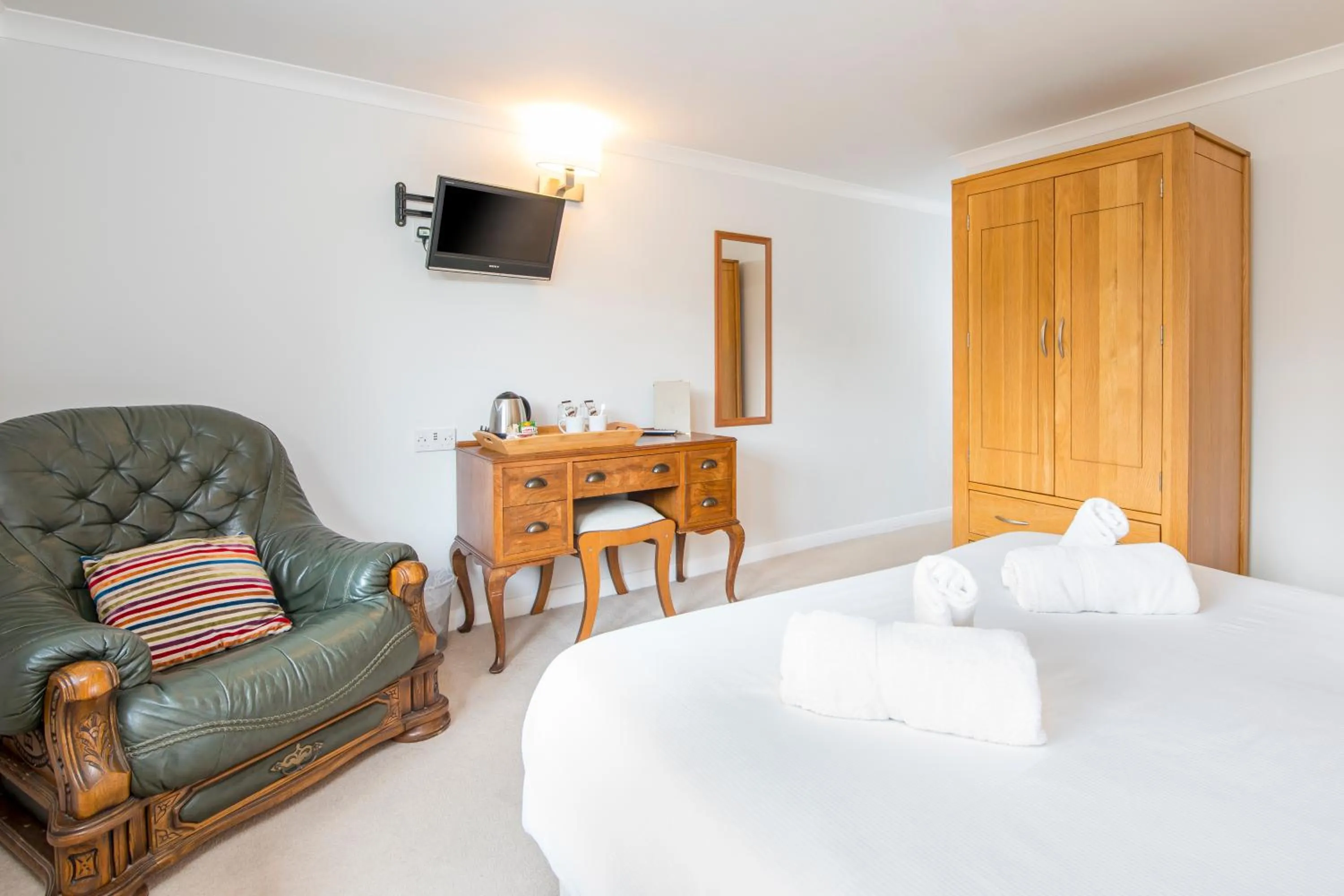 Bedroom in Trewern Arms