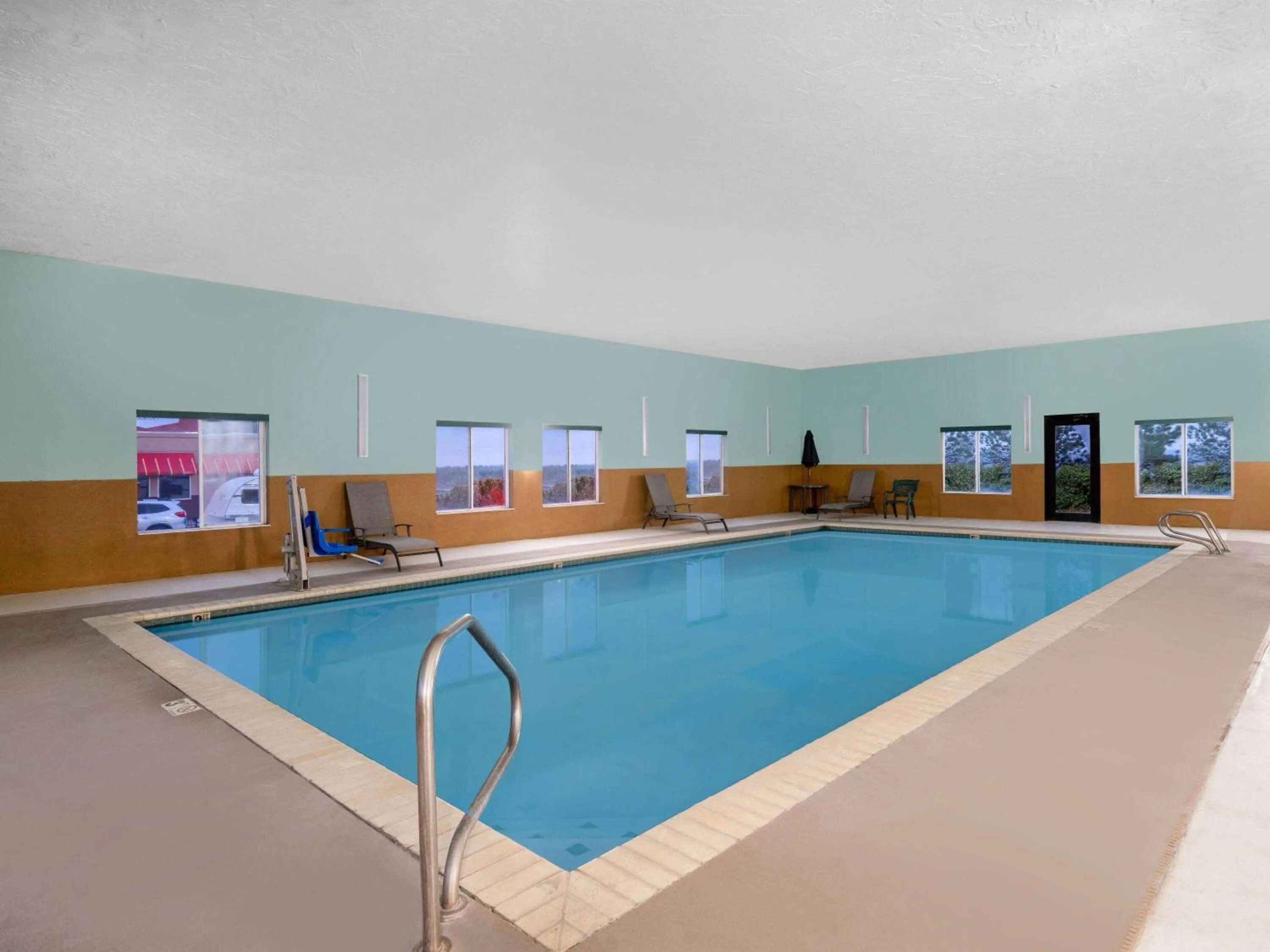 Pool view in Baymont by Wyndham Limon