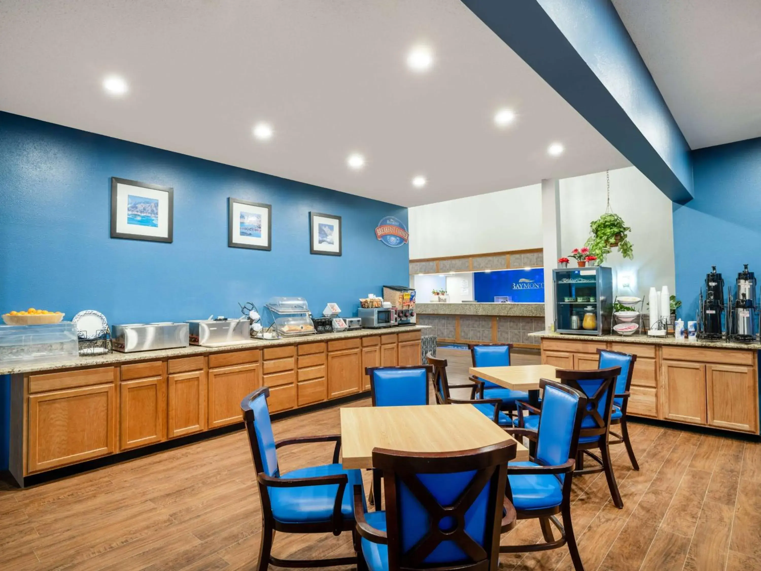 Restaurant/places to eat in Baymont by Wyndham Limon Restaurant/places to eat in Baymont by Wyndham Limon