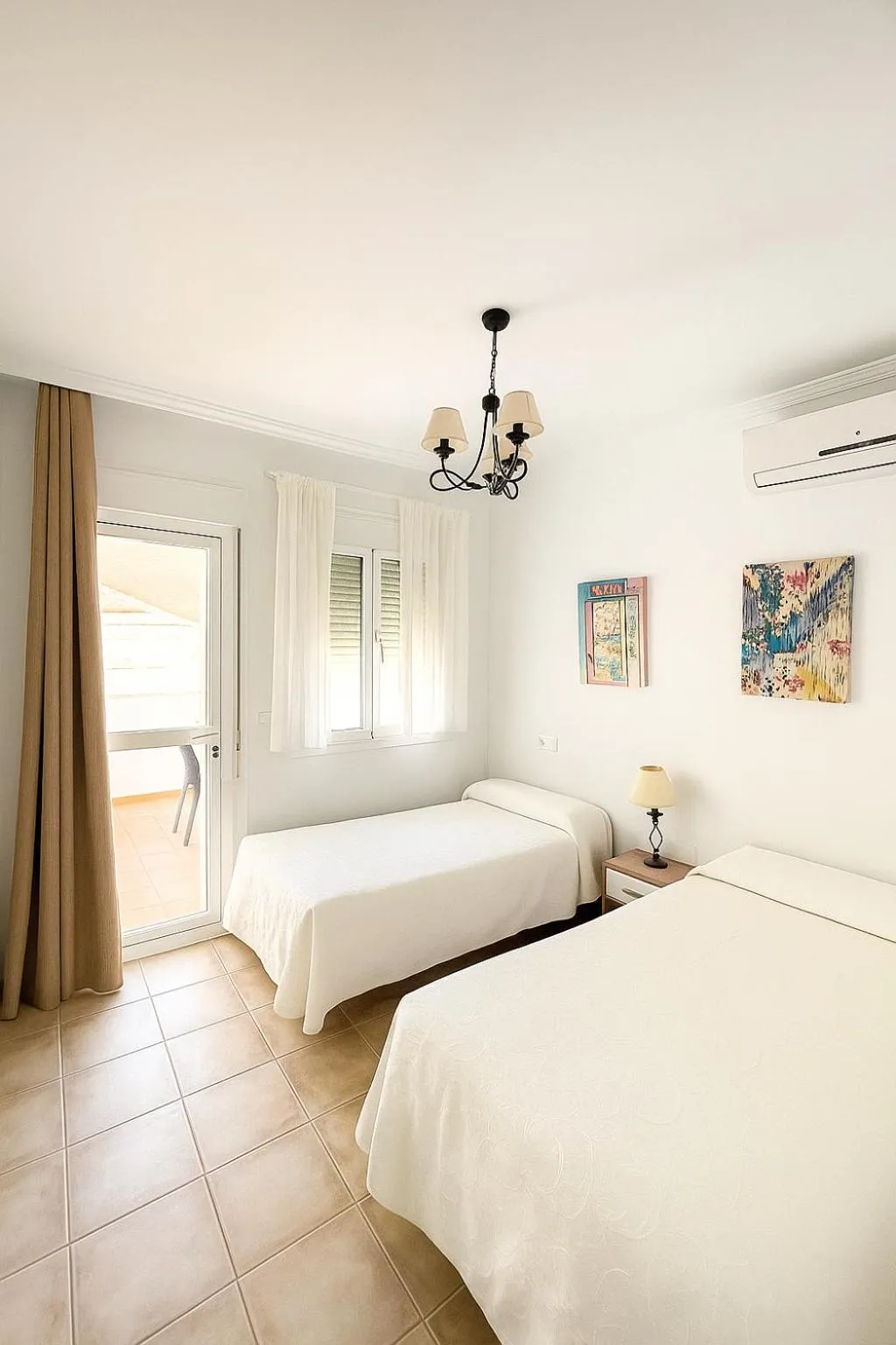 Bed in Hostal Tres Soles