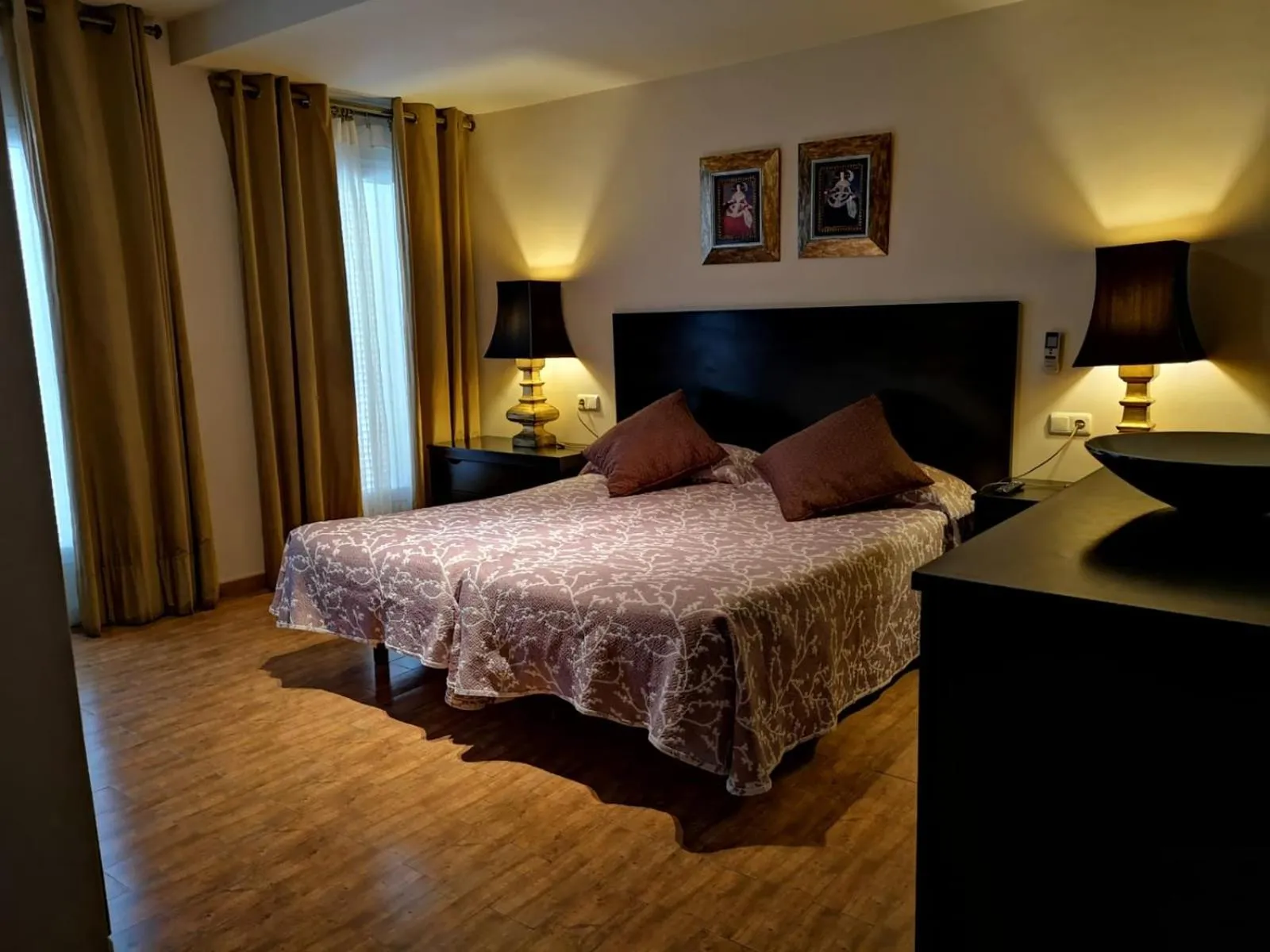 Bed in Hostal Tres Soles