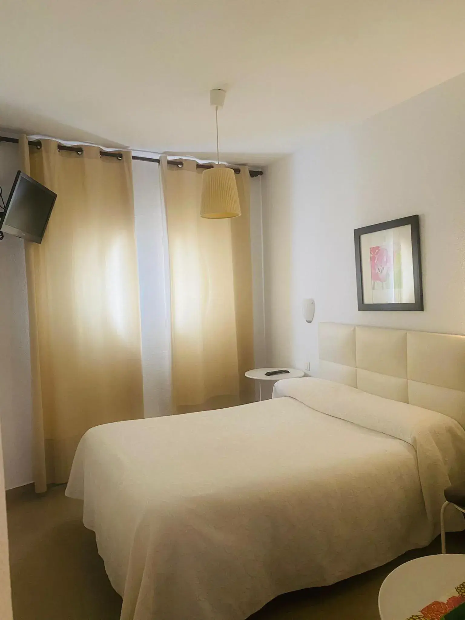 Single Room in Hostal Tres Soles Single Room in Hostal Tres Soles