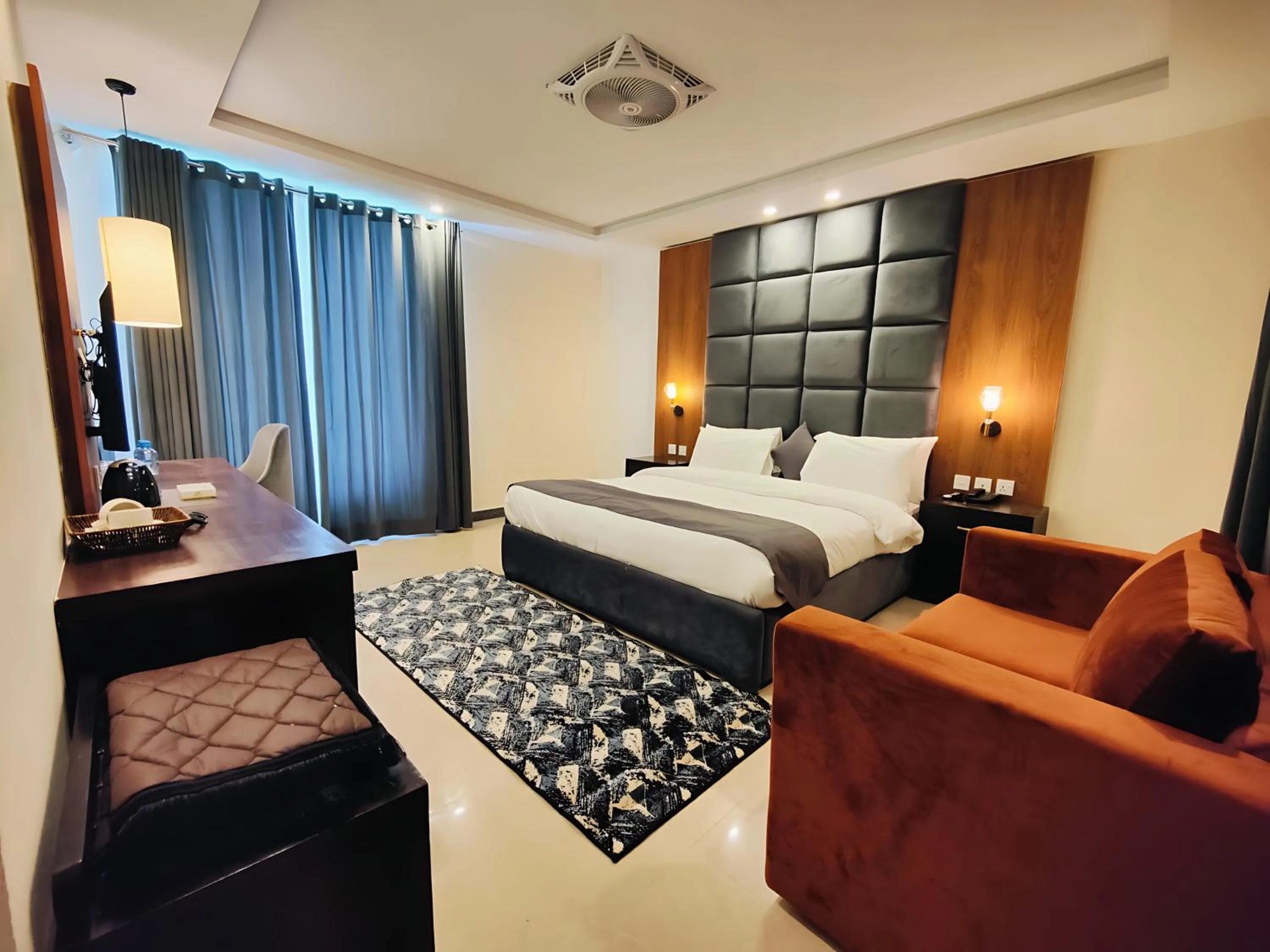 Bedroom in Pinemont Hotel, Murree