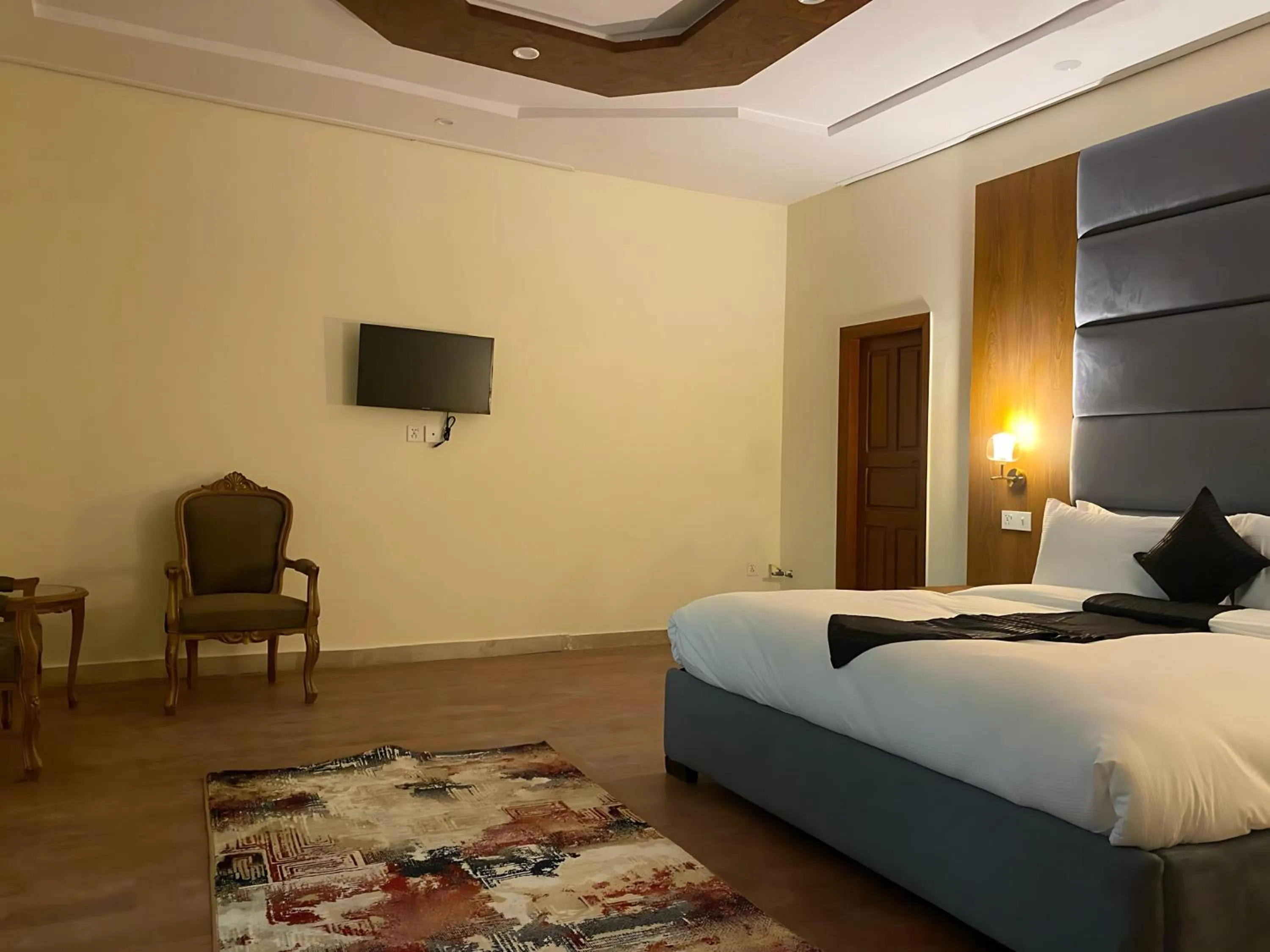 Bedroom in Pinemont Hotel, Murree