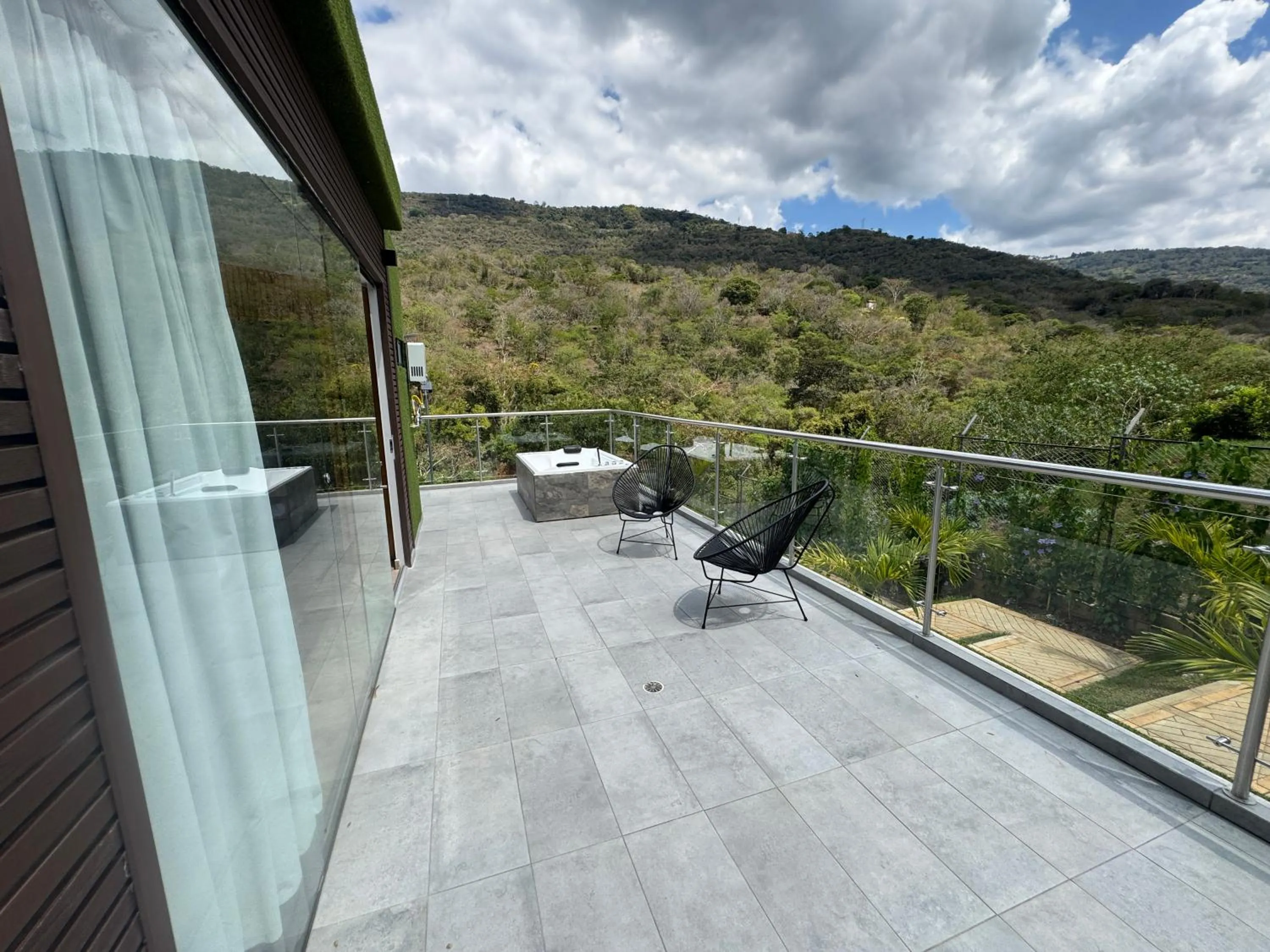 Hot Tub in Hotel San Gil House