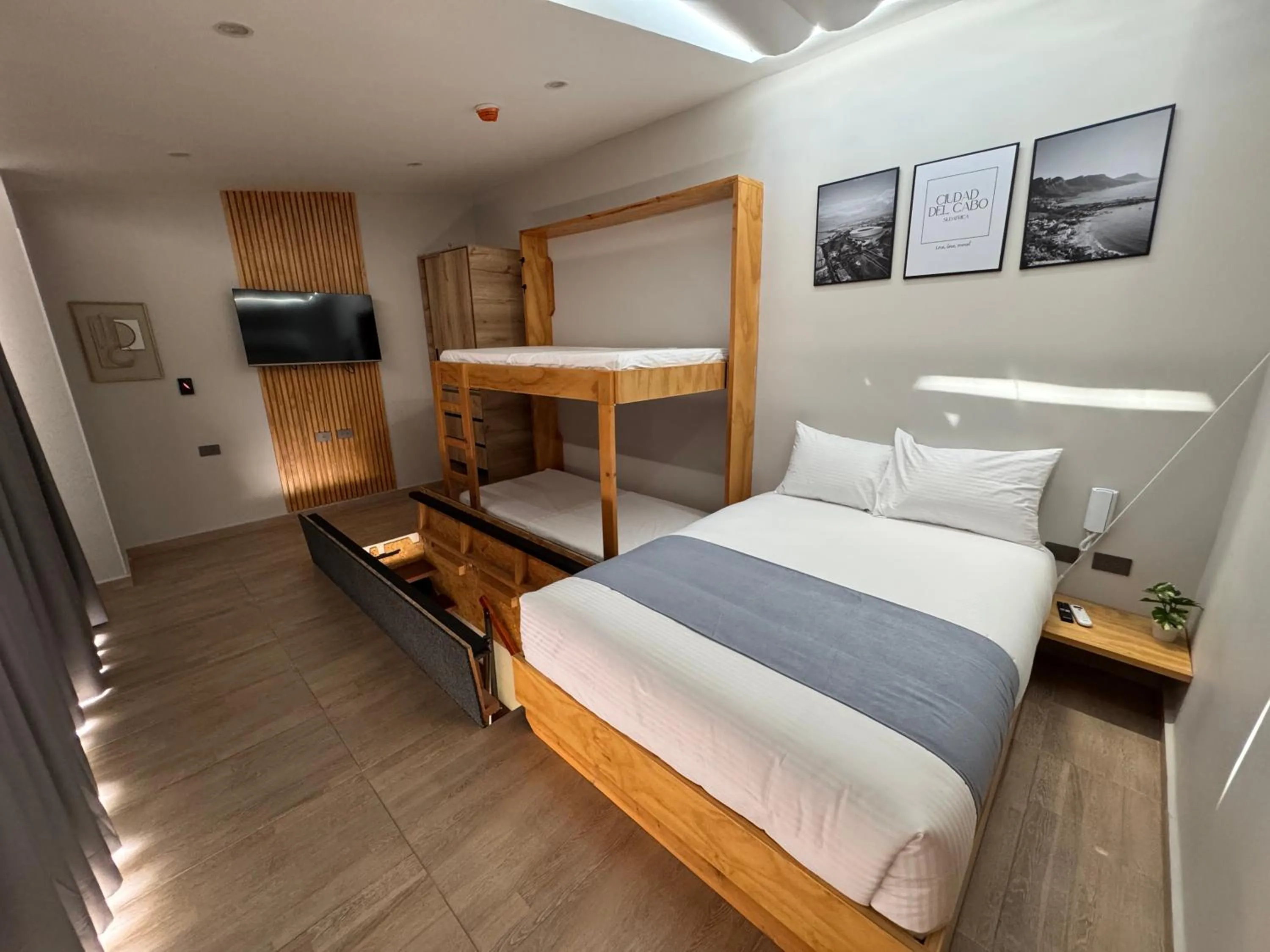 Photo of the whole room, Bed in Hotel San Gil House