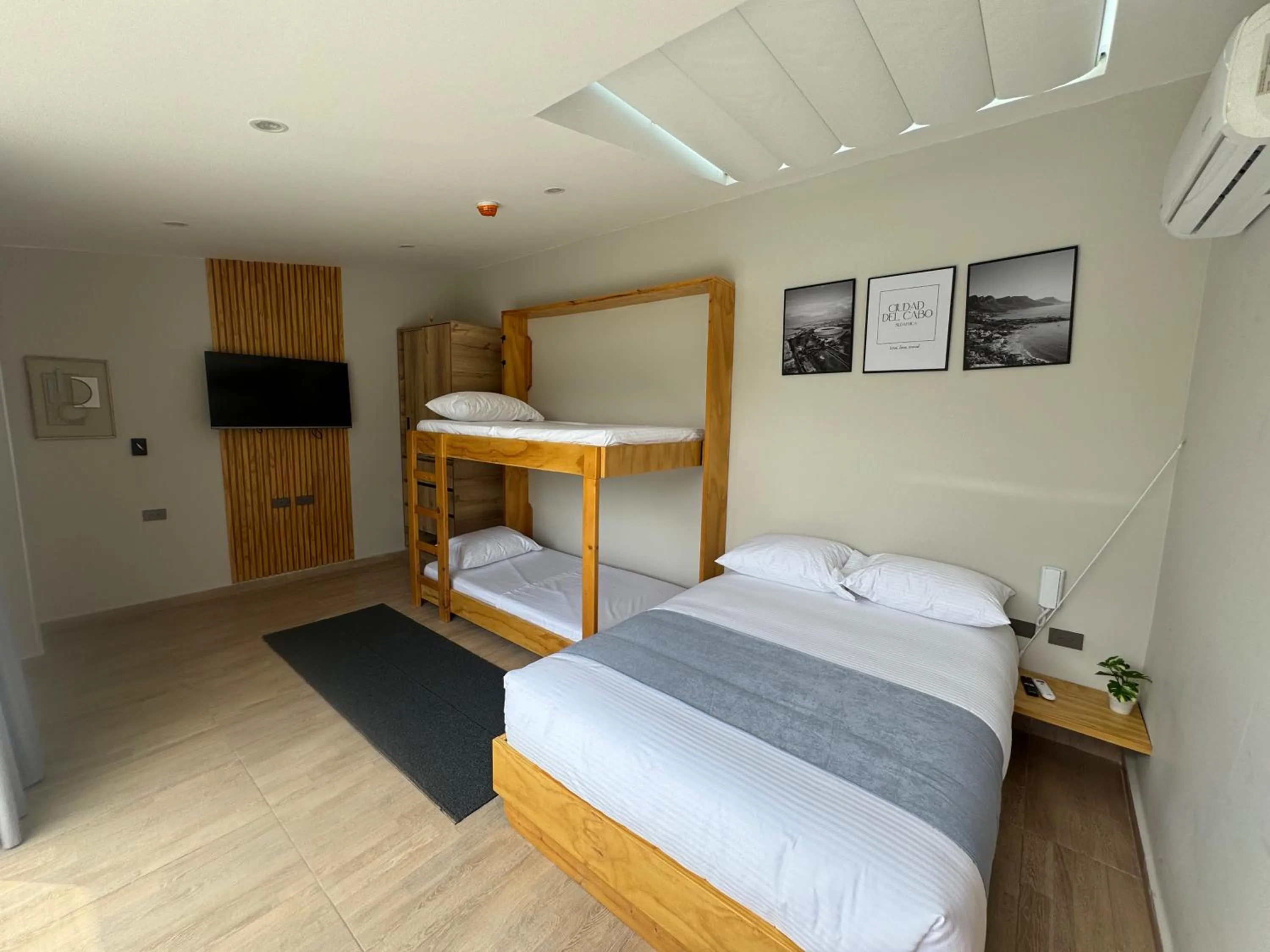 Photo of the whole room, Bed in Hotel San Gil House