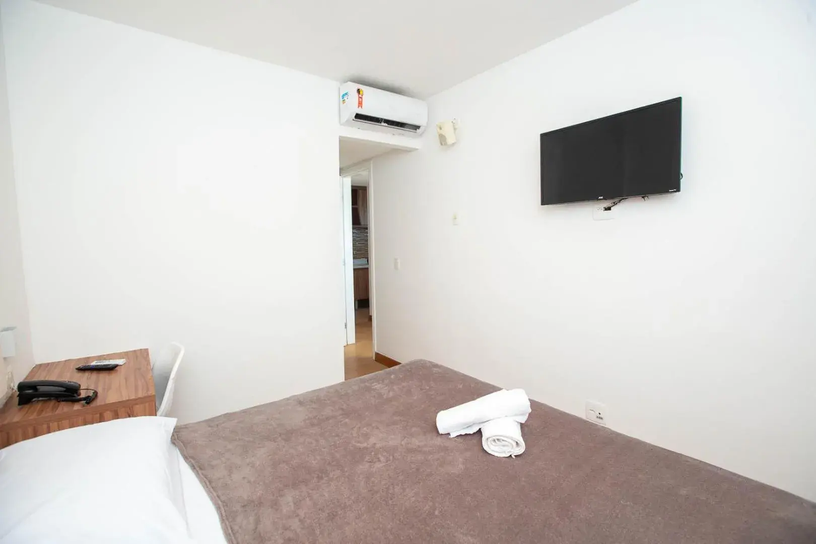 TV and multimedia, Bed in Rede Andrade Express TV and multimedia, Bed in Rede Andrade Express