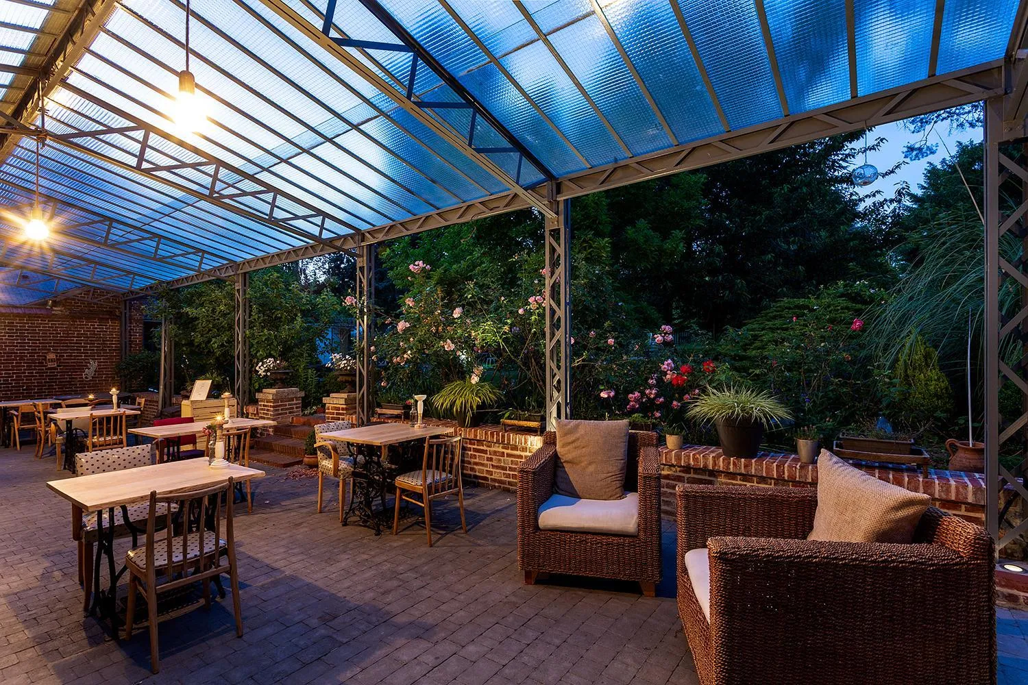 Patio in La Salamandre