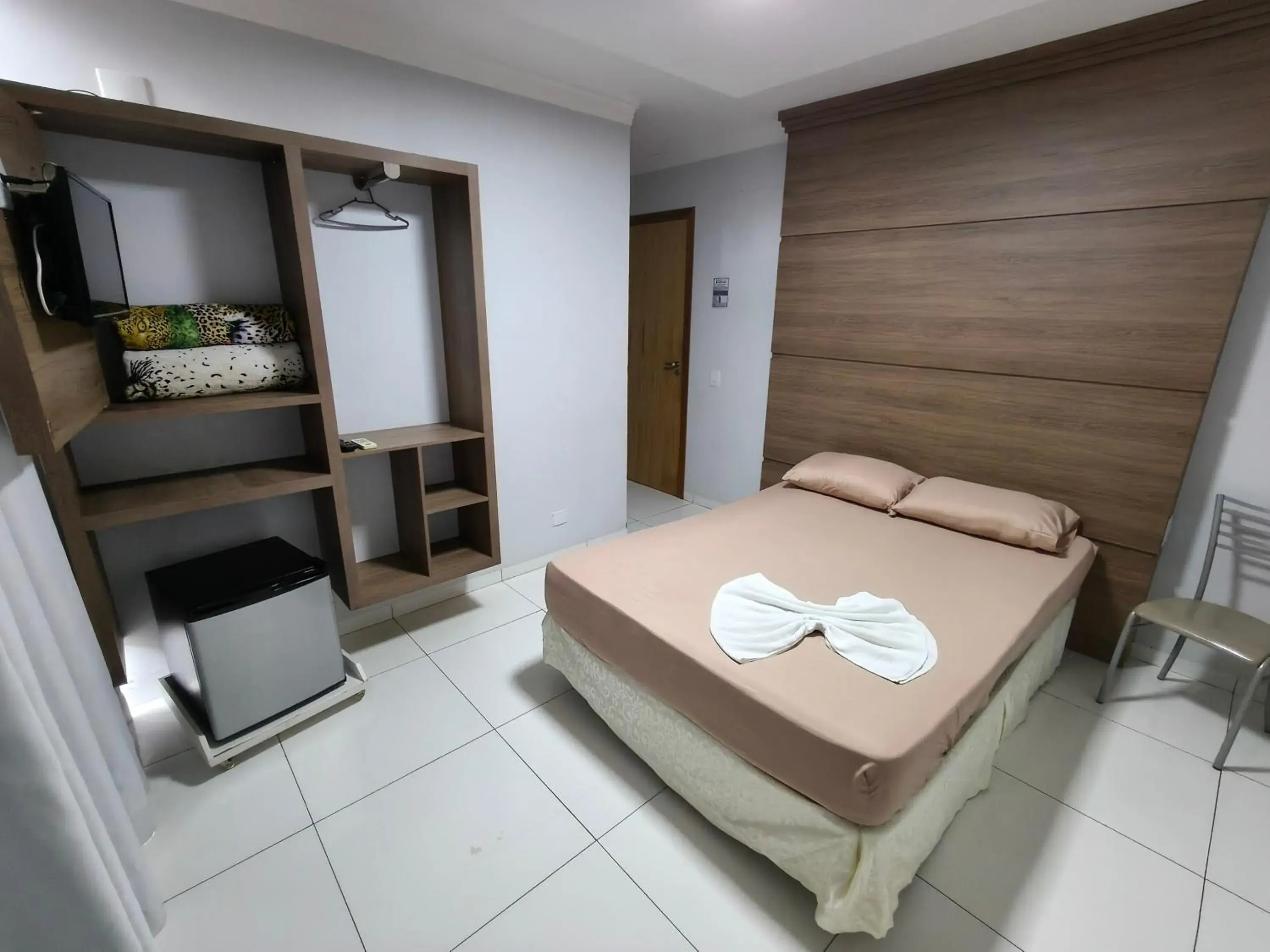 Double or Twin Room with Balcony - single occupancy in Hotel Vitória - Guaíra Double or Twin Room with Balcony - single occupancy in Hotel Vitória - Guaíra