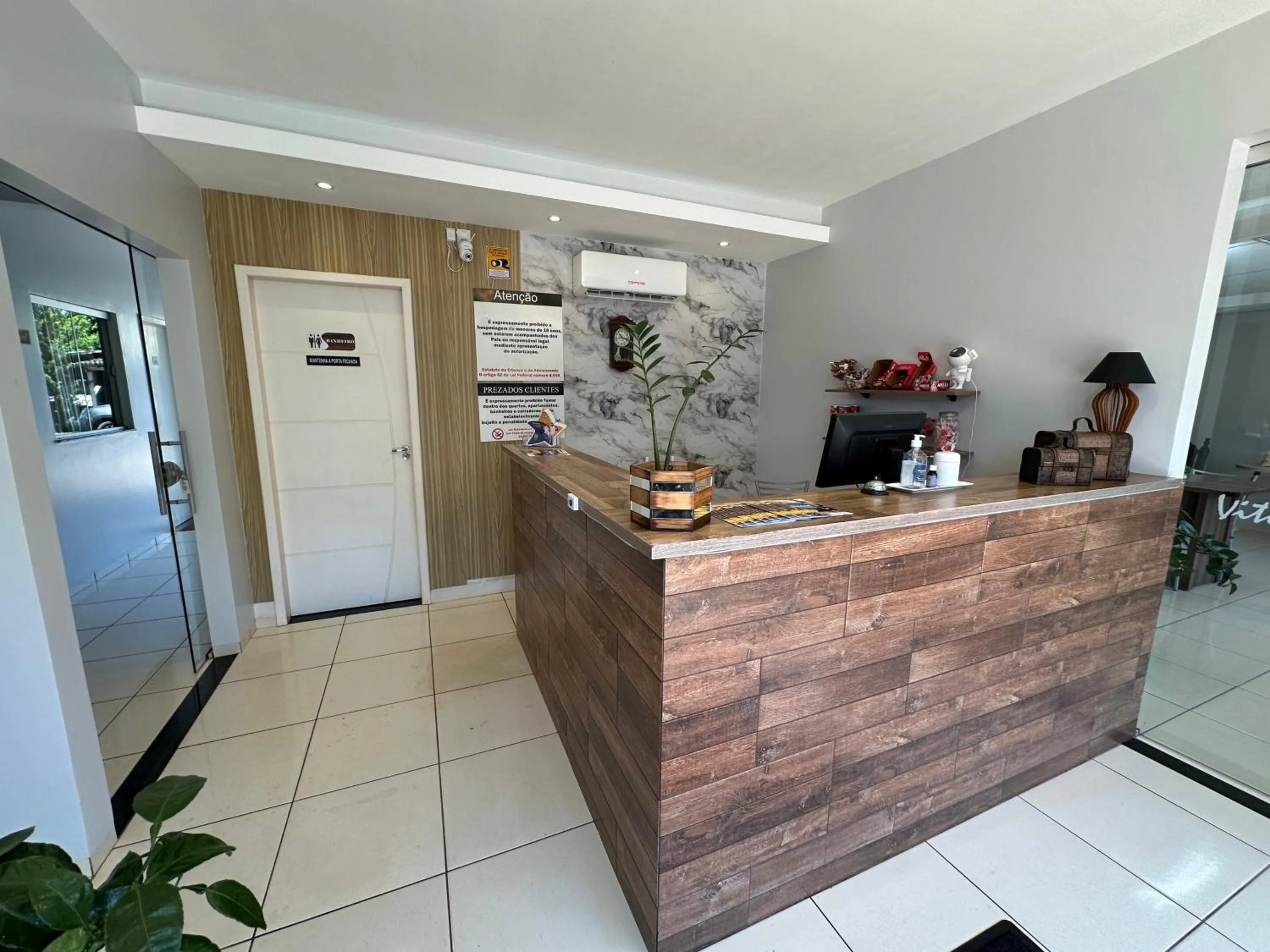 Lobby or reception in Hotel Vitória - Guaíra