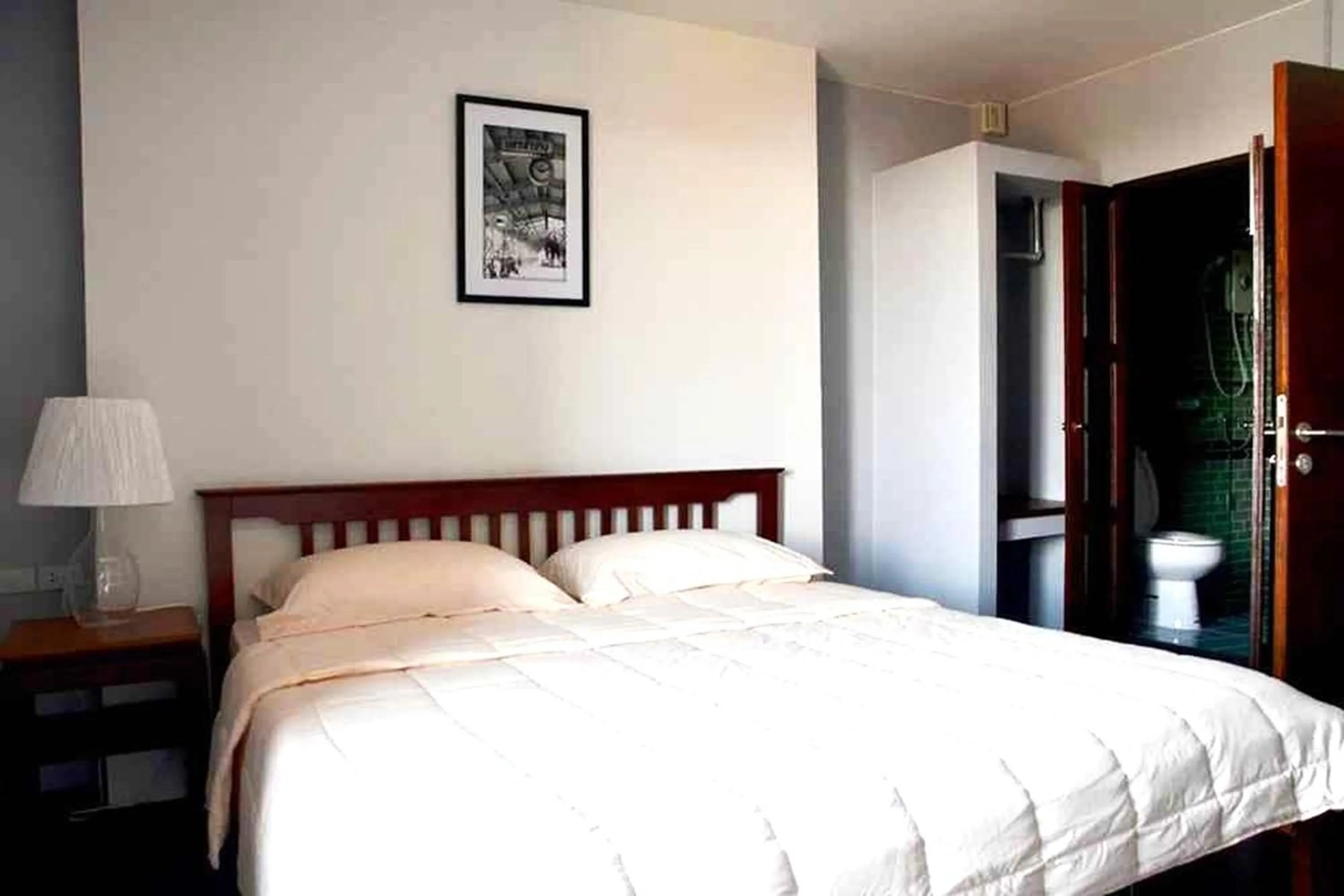 Bedroom, Bed in Baan Kieng Guest House Lampang