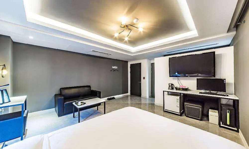 TV and multimedia, Bed in Chuncheon Hotel View