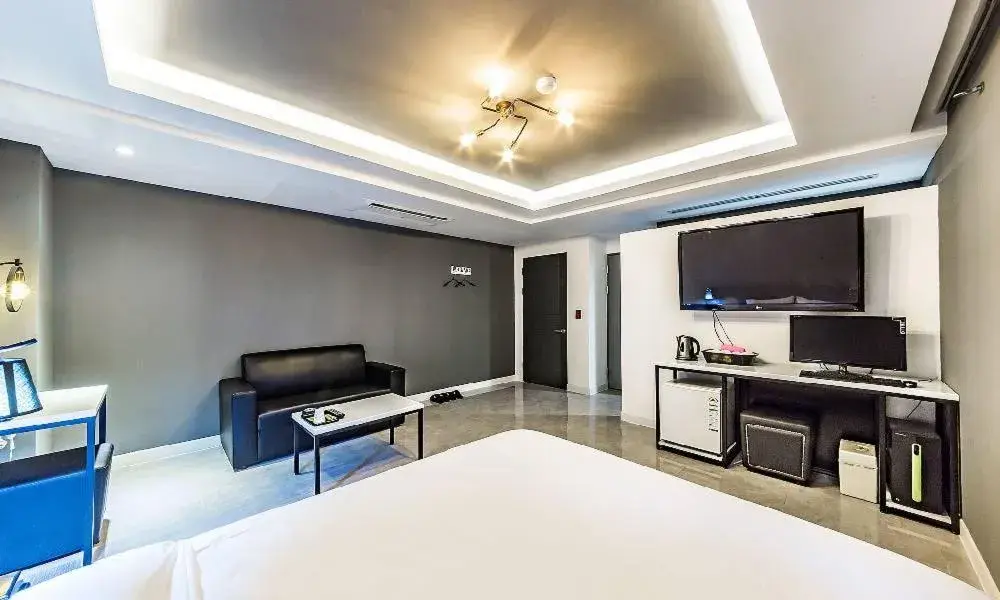 TV and multimedia, Bed in Chuncheon Hotel View TV and multimedia, Bed in Chuncheon Hotel View