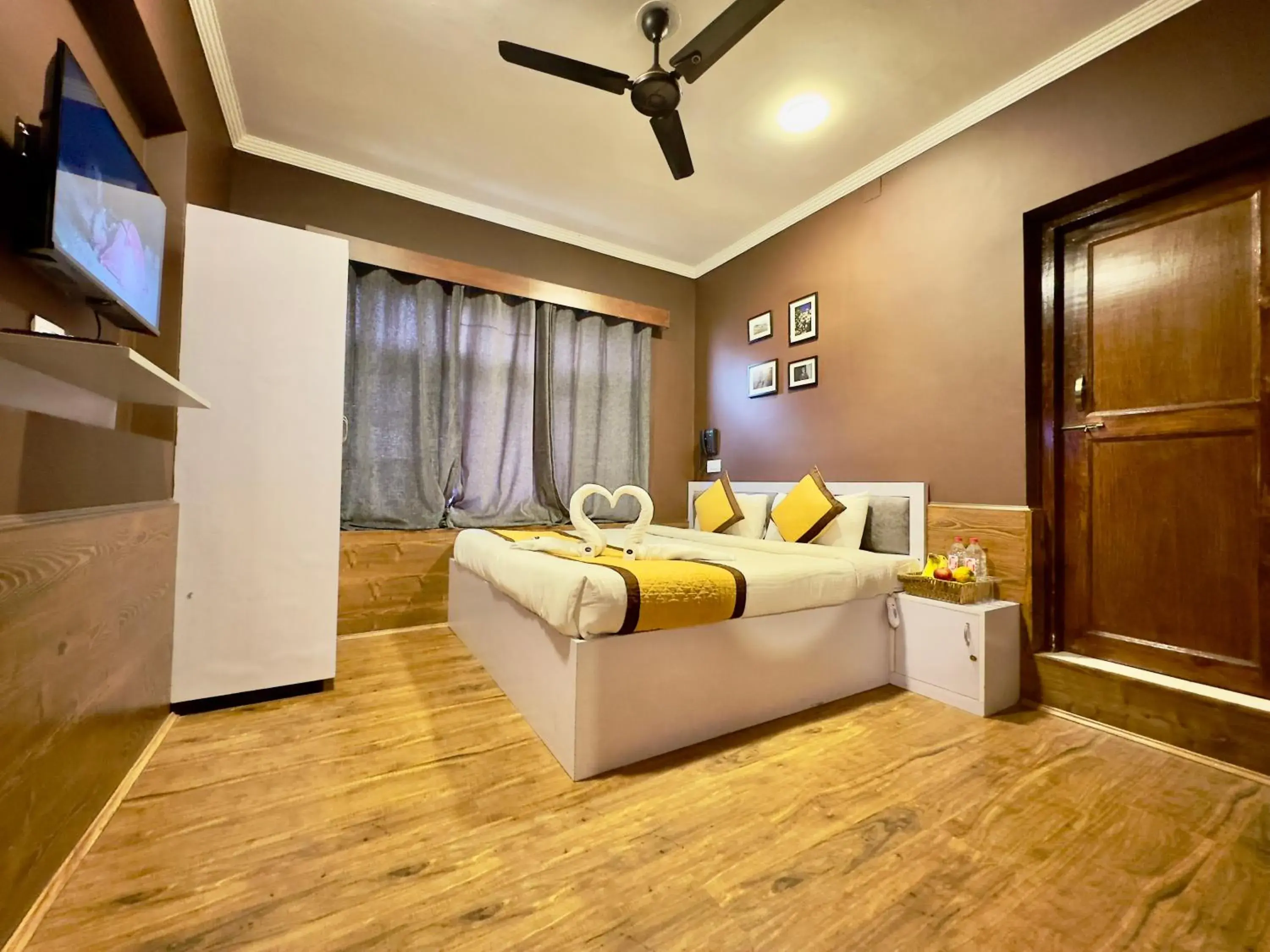 TV and multimedia, Bed in Hotel Jafson Accommodates TV and multimedia, Bed in Hotel Jafson Accommodates