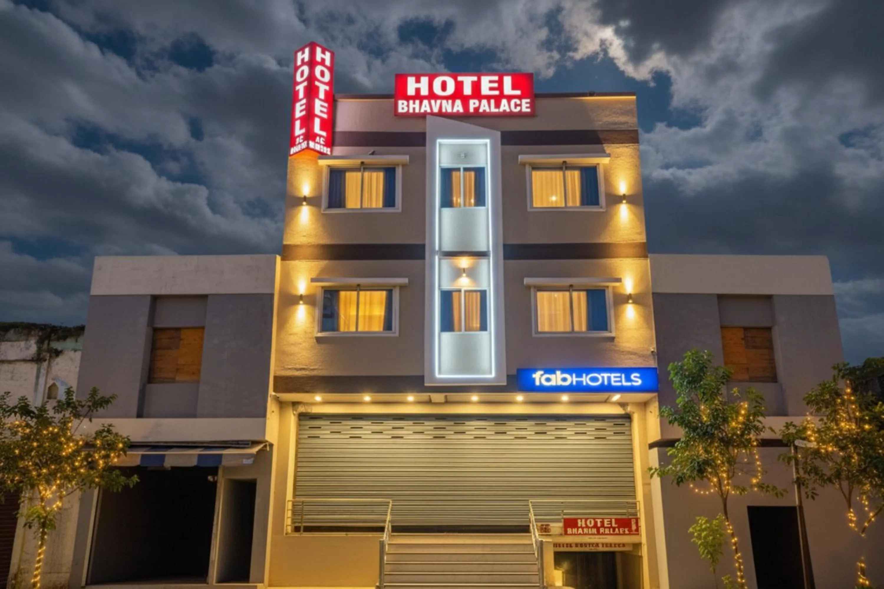 Facade/entrance in FabHotel Bhavna Palace