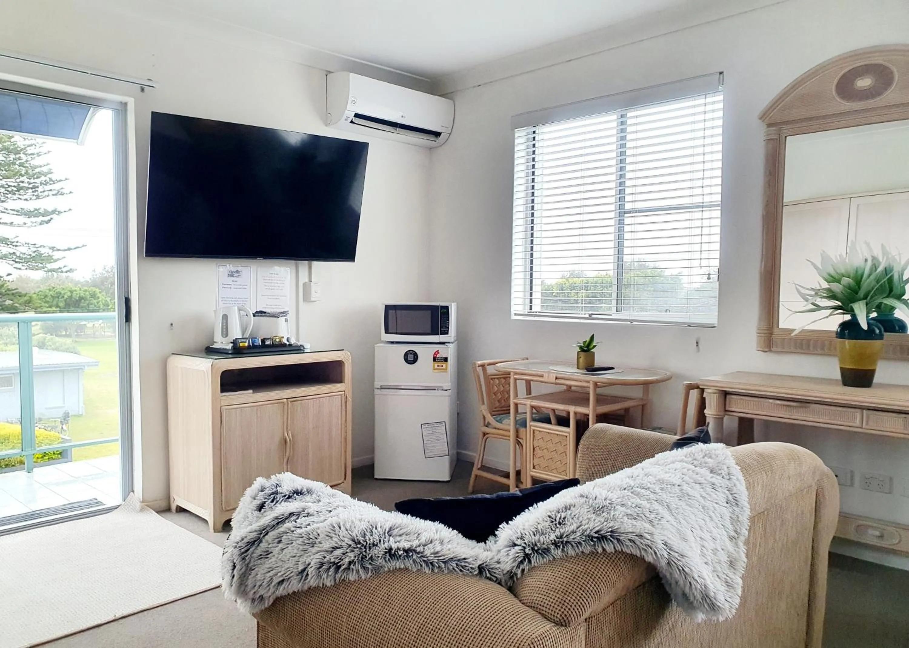 Living room in Oceanside Hawks Nest