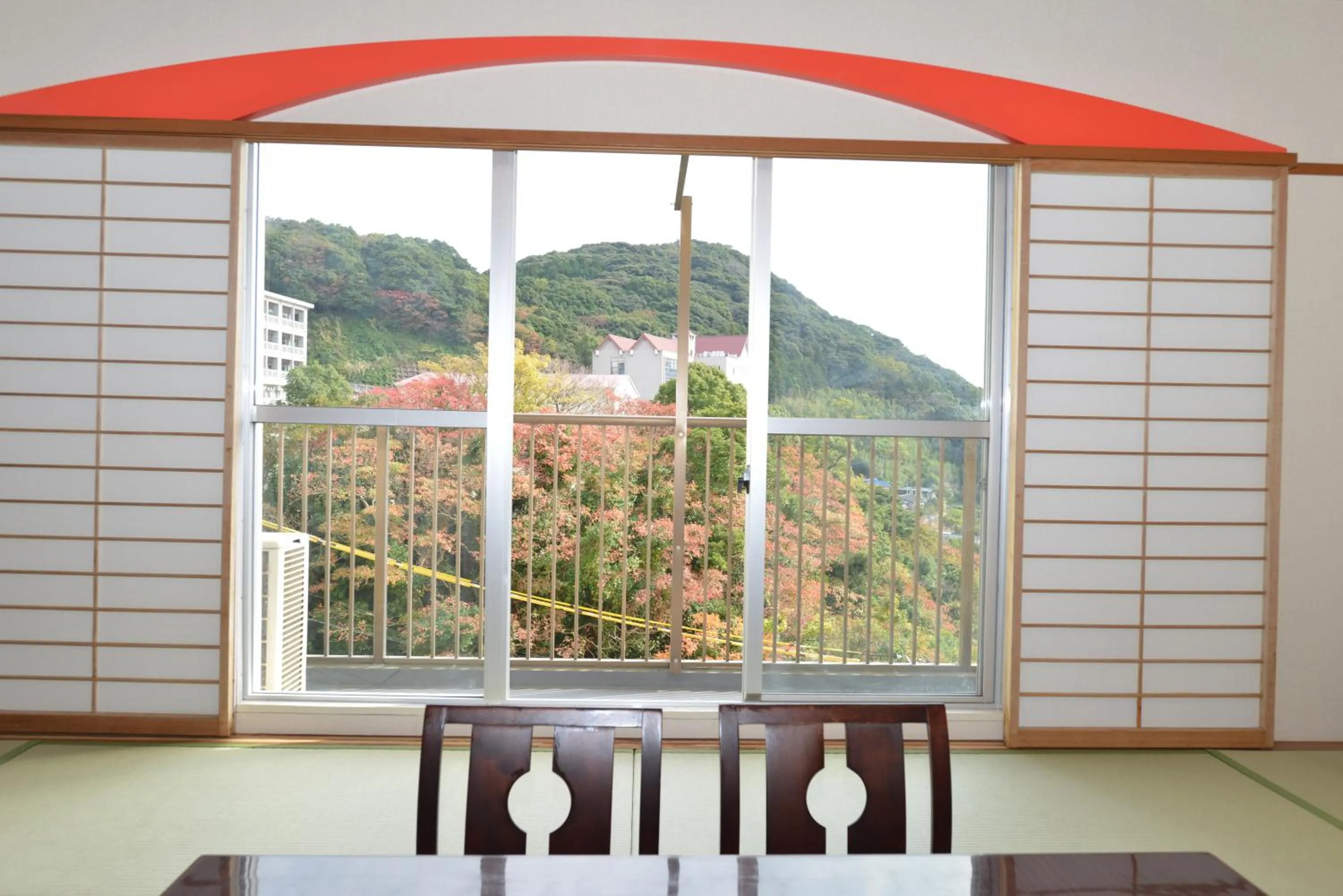 Photo of the whole room in Yataro