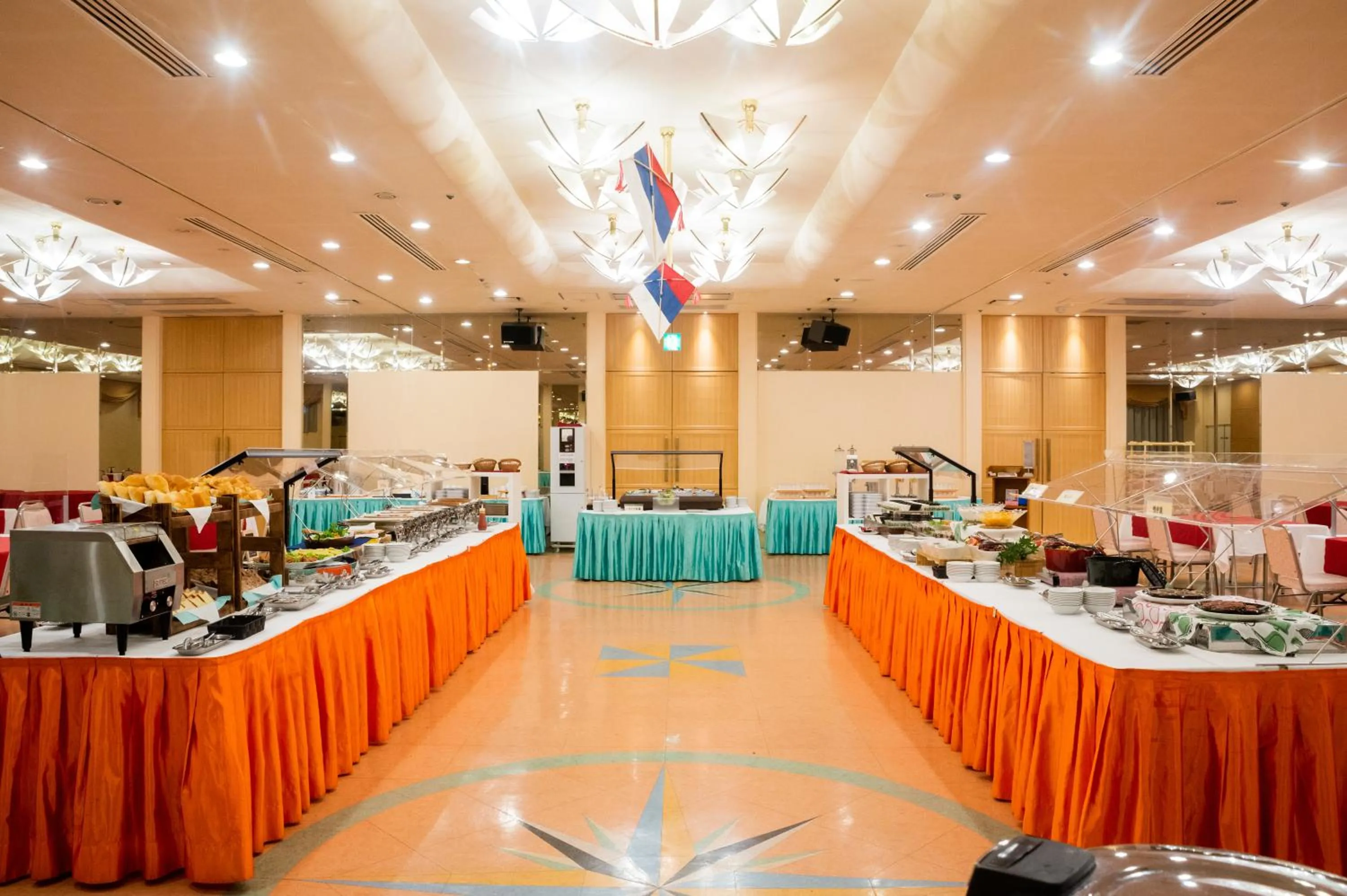 Restaurant/places to eat in Yataro