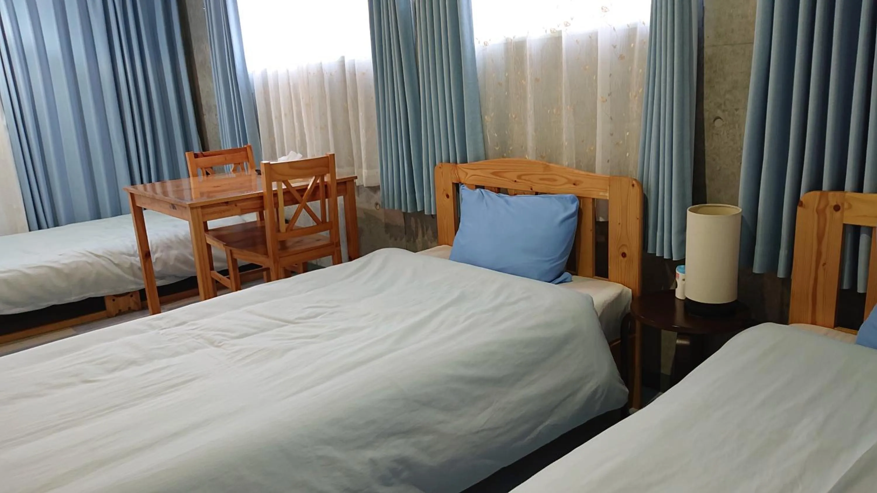 Photo of the whole room, Bed in Guesthouse Seaglass