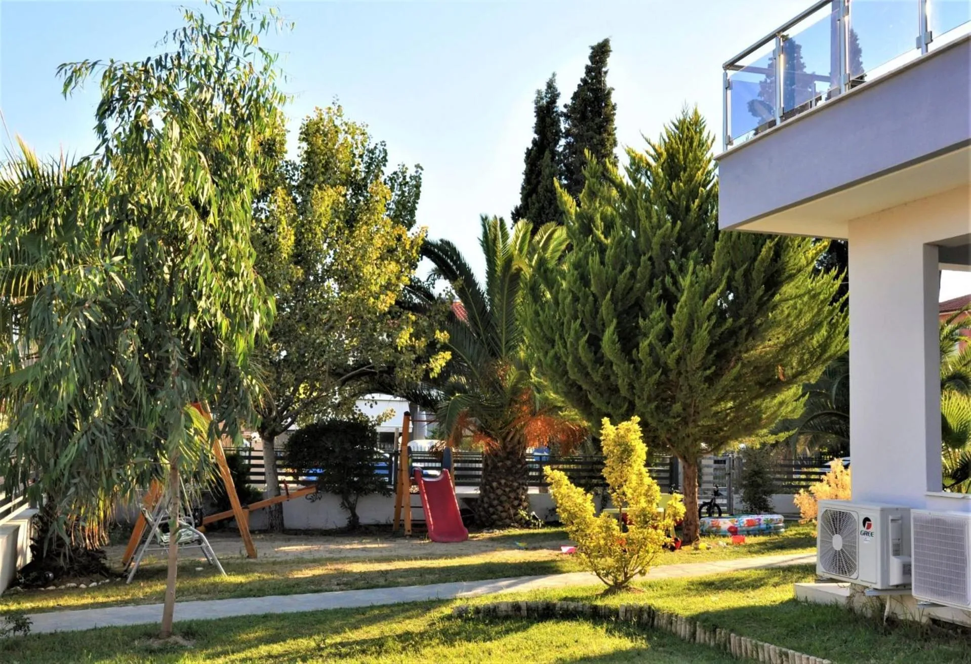 Aquarius Nikiti