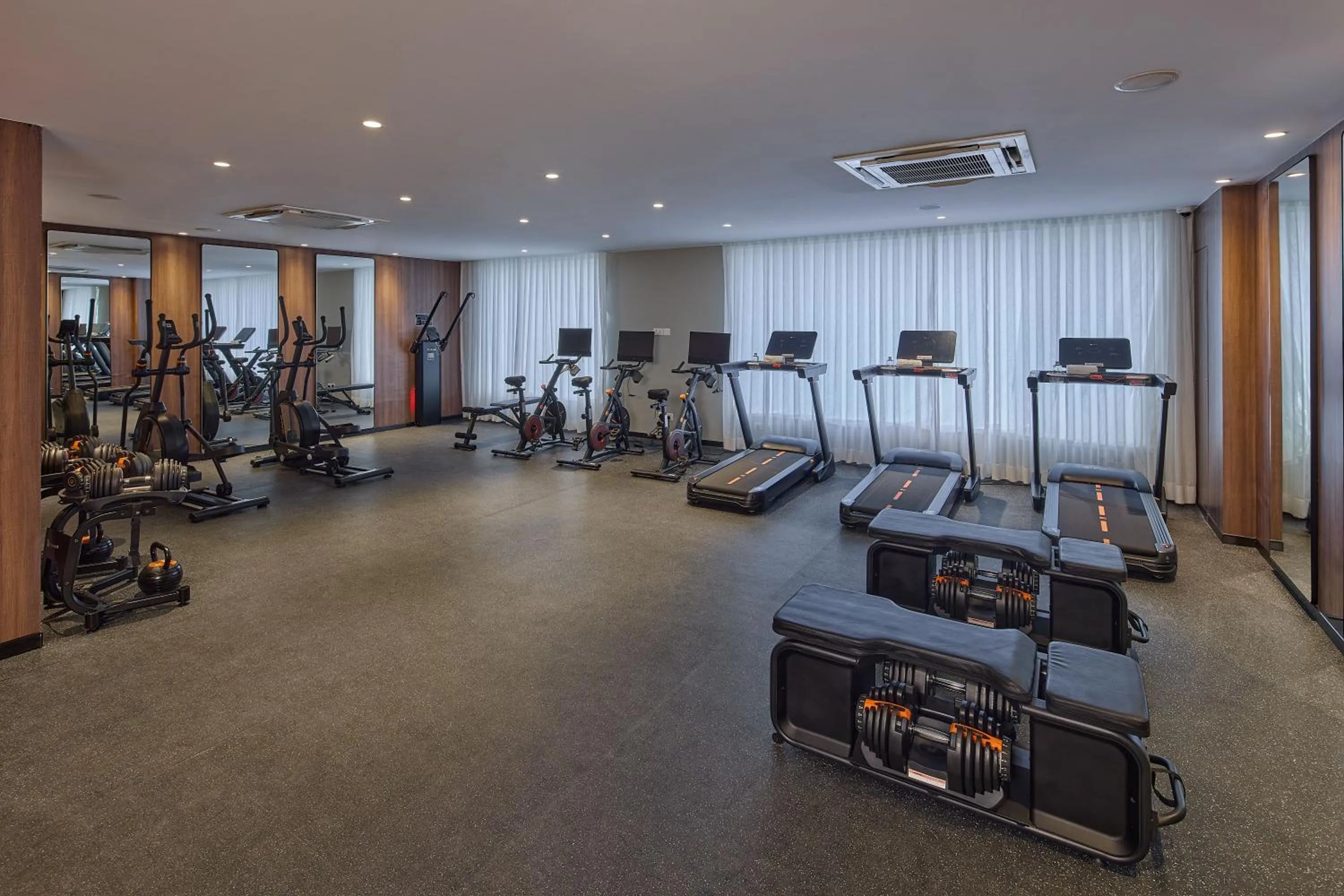 Fitness centre/facilities in ICONIQA Hotel Mumbai International Airport