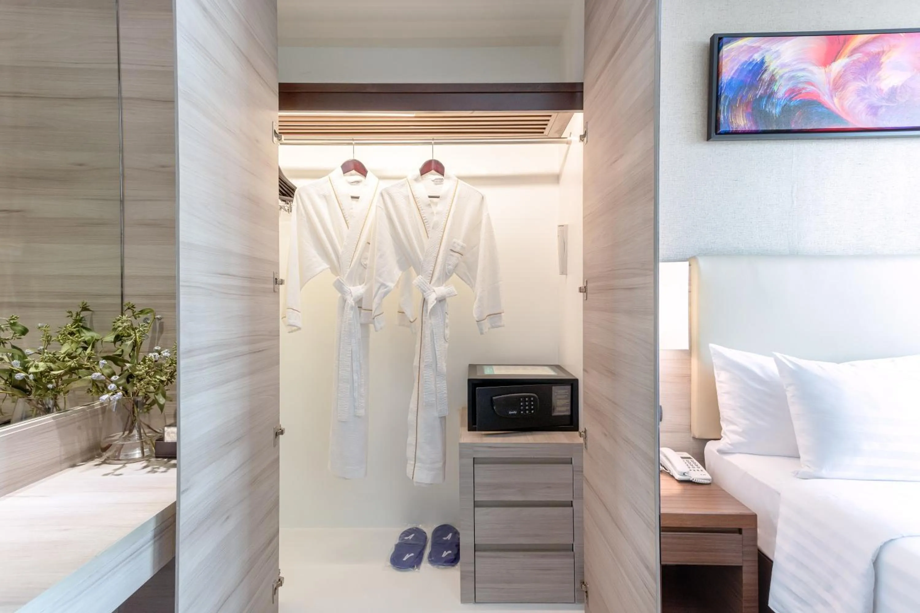 Bedroom, Bed in Adelphi Forty-Nine