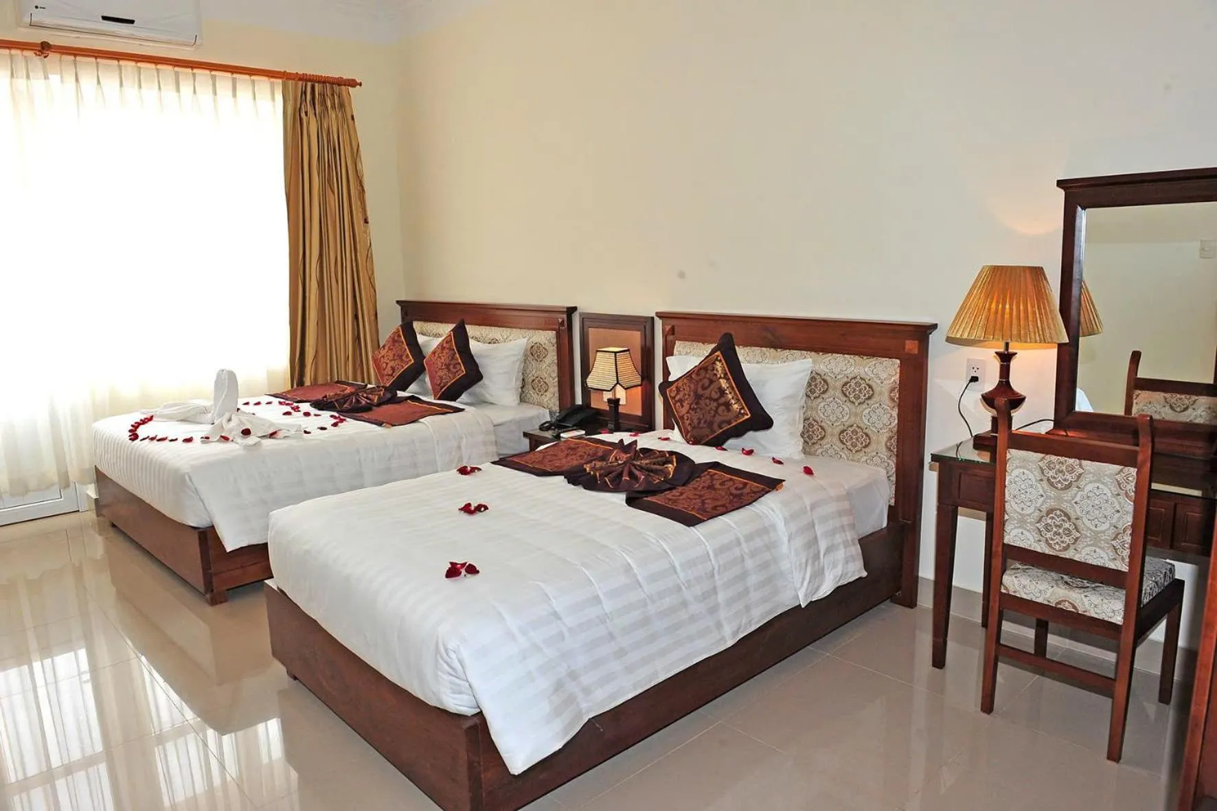 Bed in DUY TAN VINH Hotel