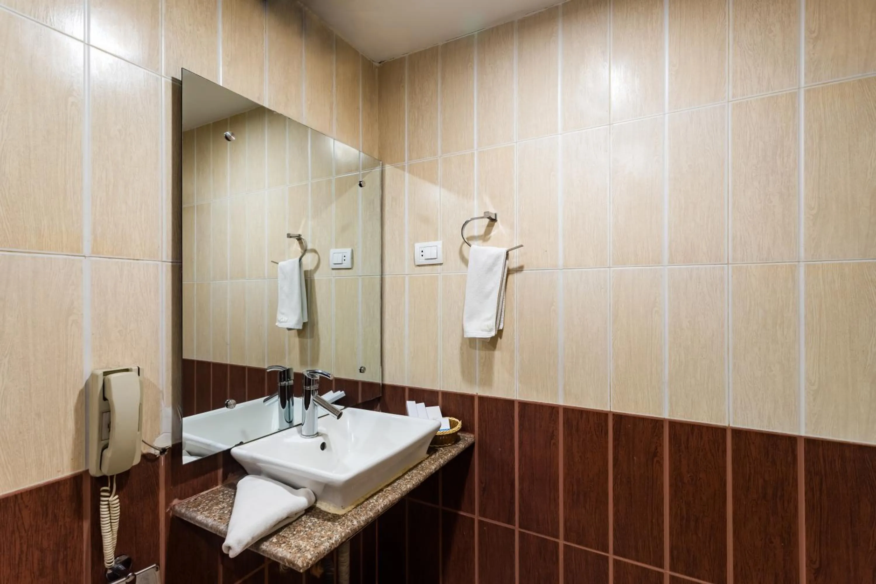 Bathroom in Yellow Pagoda Hotel