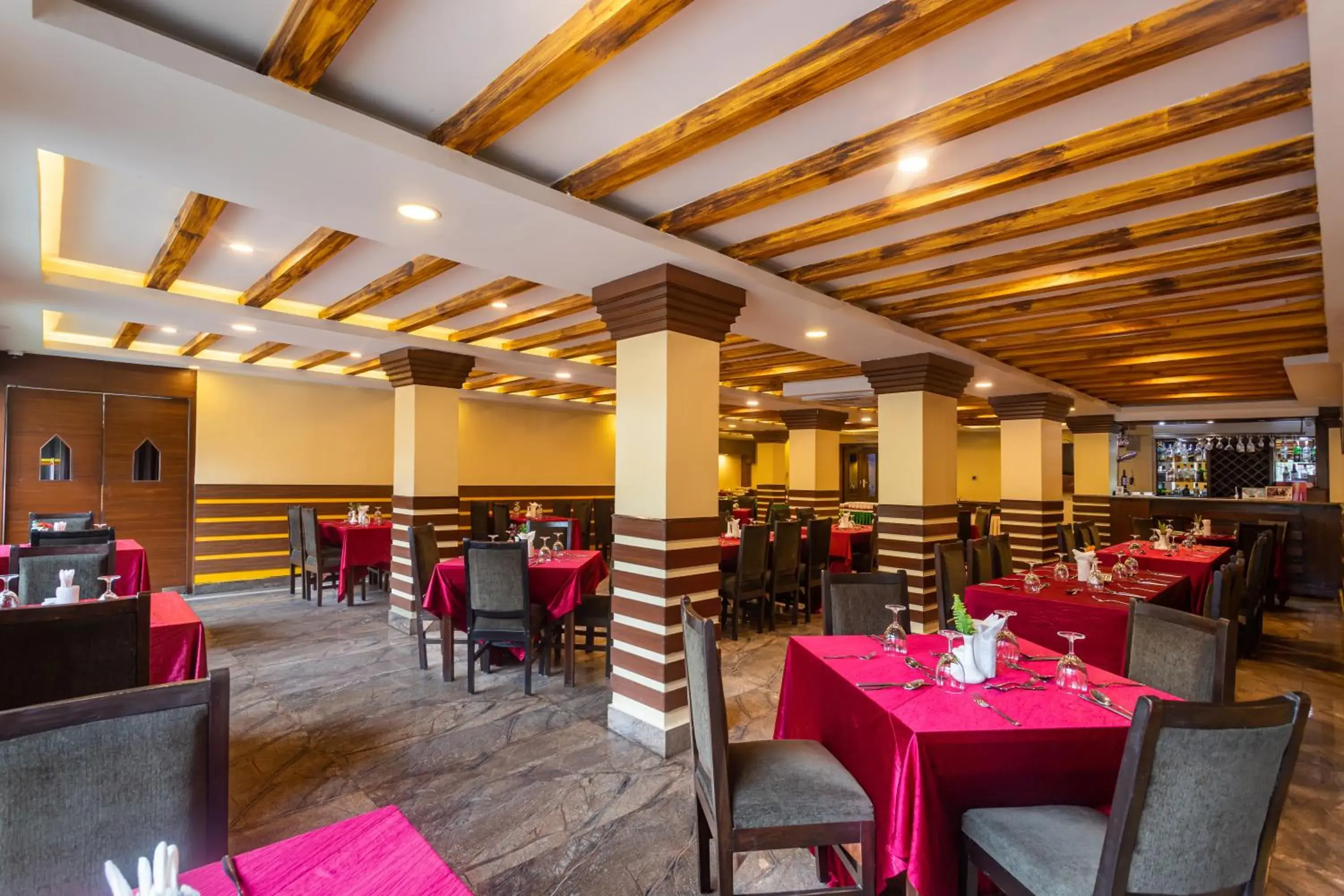 Restaurant/places to eat in Yellow Pagoda Hotel Restaurant/places to eat in Yellow Pagoda Hotel