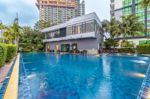 Dusit Grand Condo View