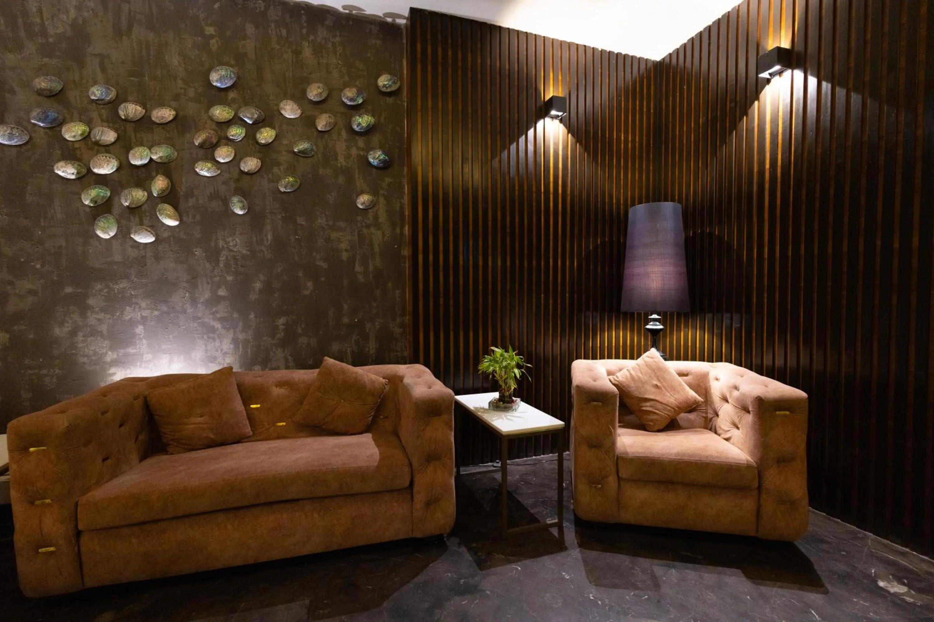 Communal lounge/ TV room in Hotel Seagull