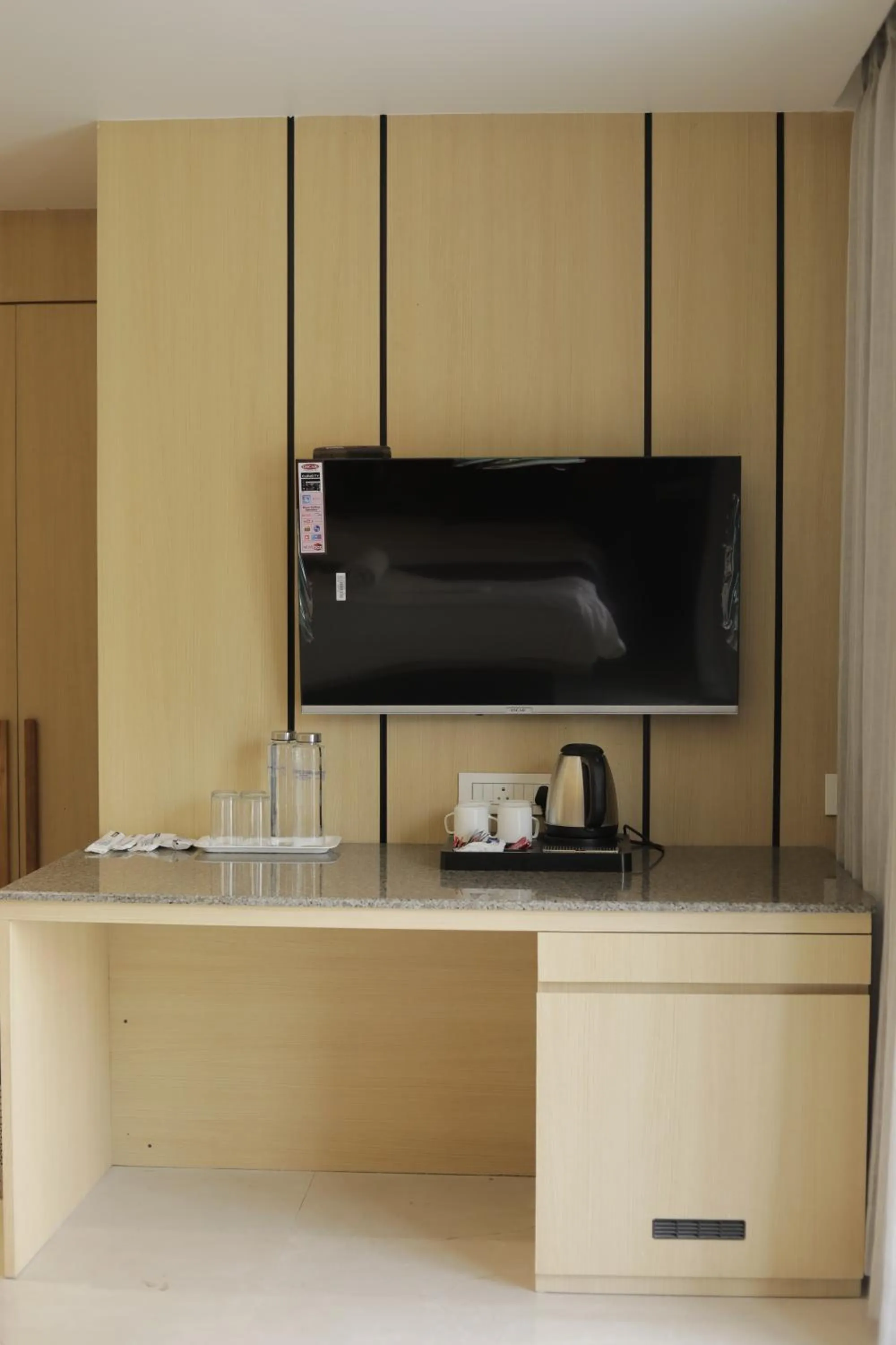 TV and multimedia in Hotel Seagull