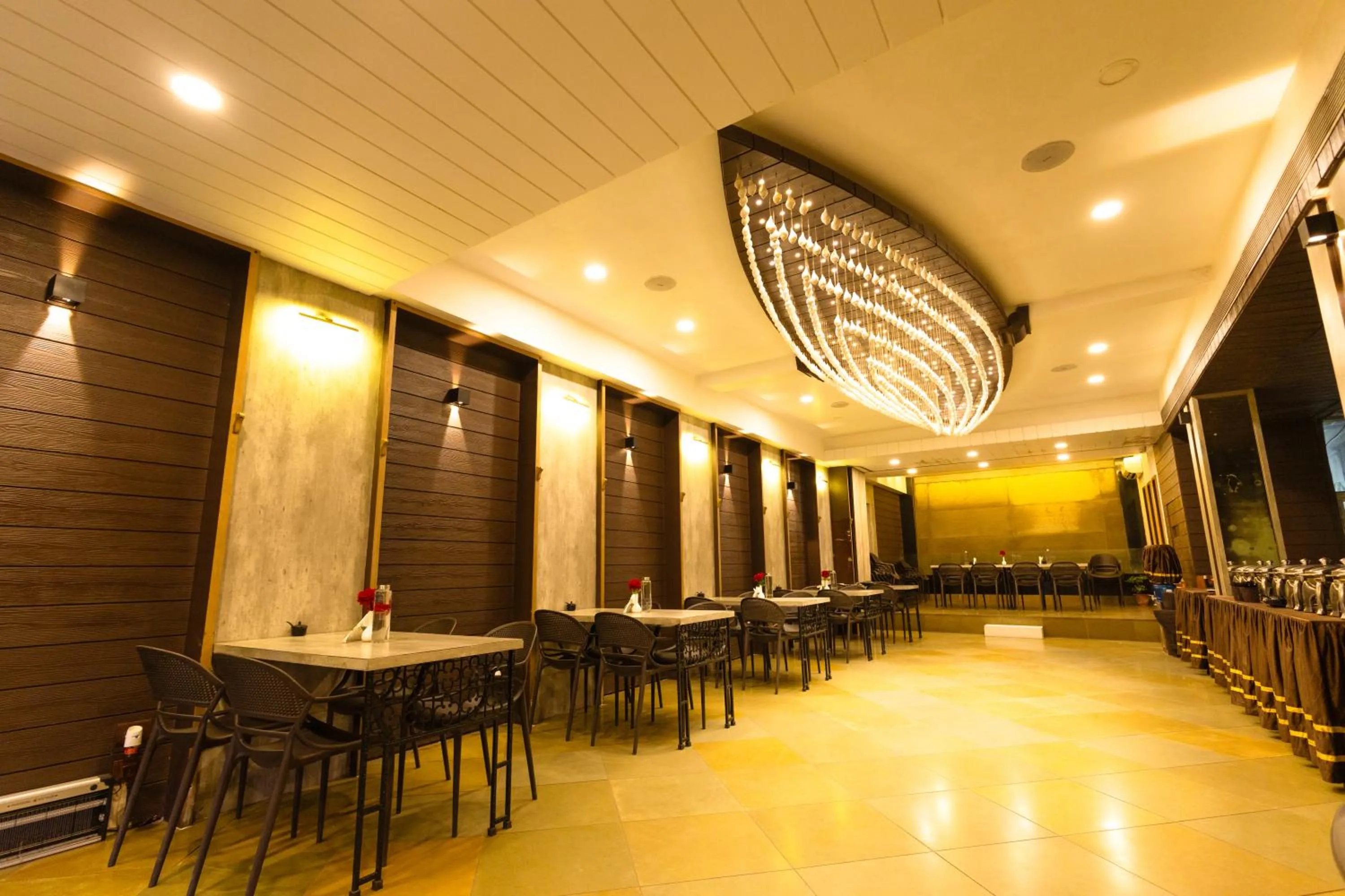 Restaurant/places to eat in Hotel Seagull