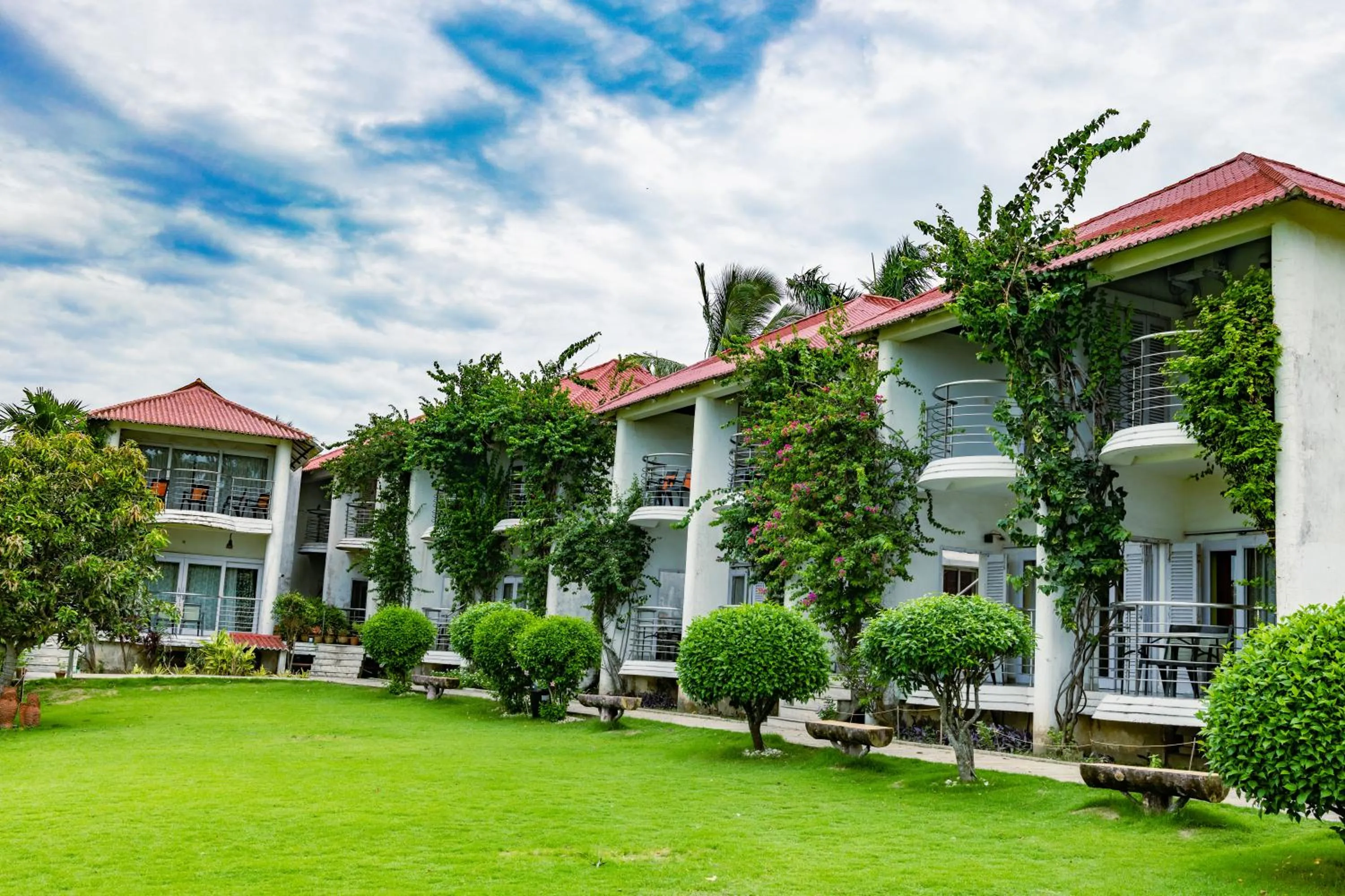 Property building in Hotel Seagull