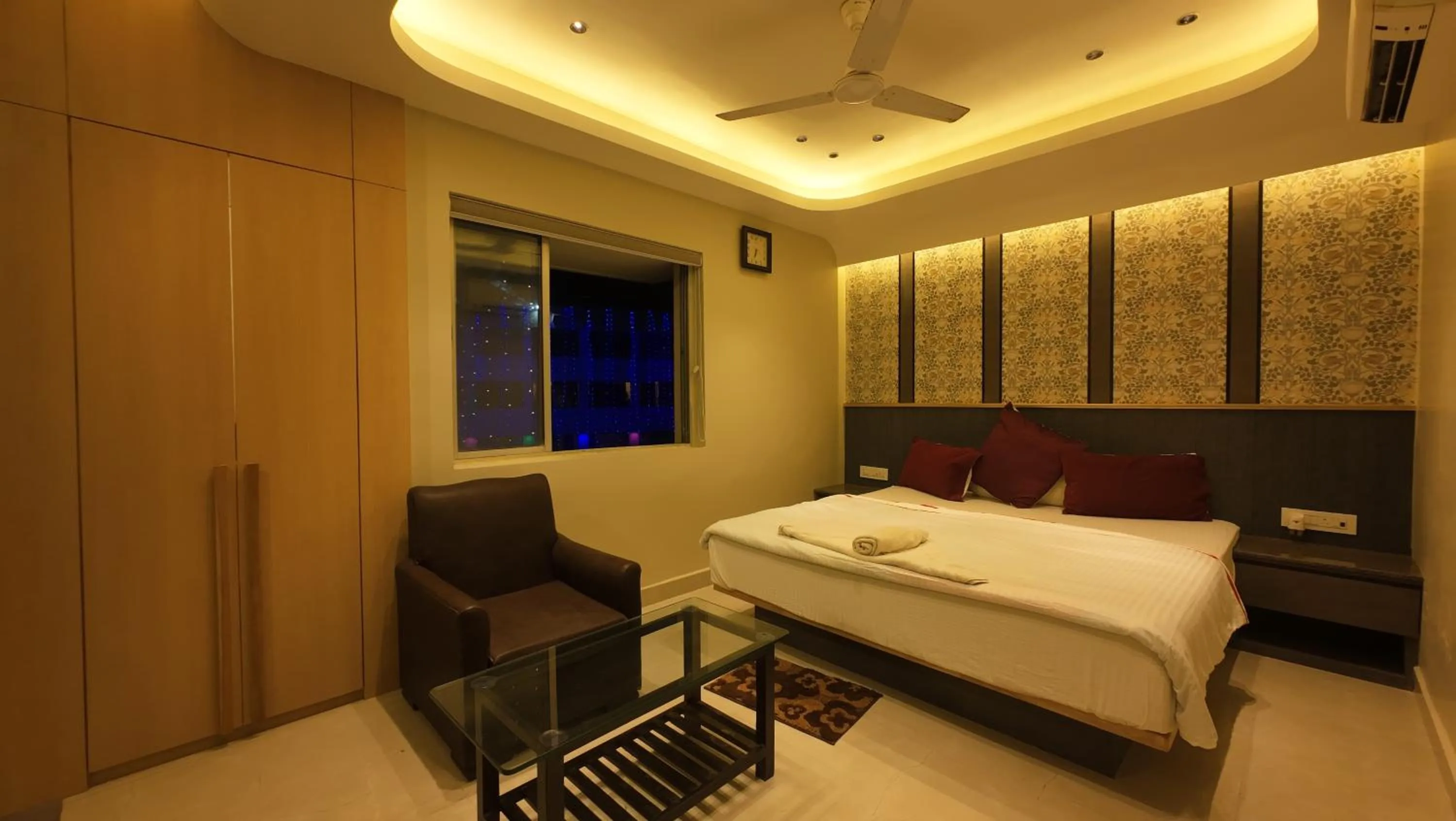 Bedroom, Bed in Hotel Seagull