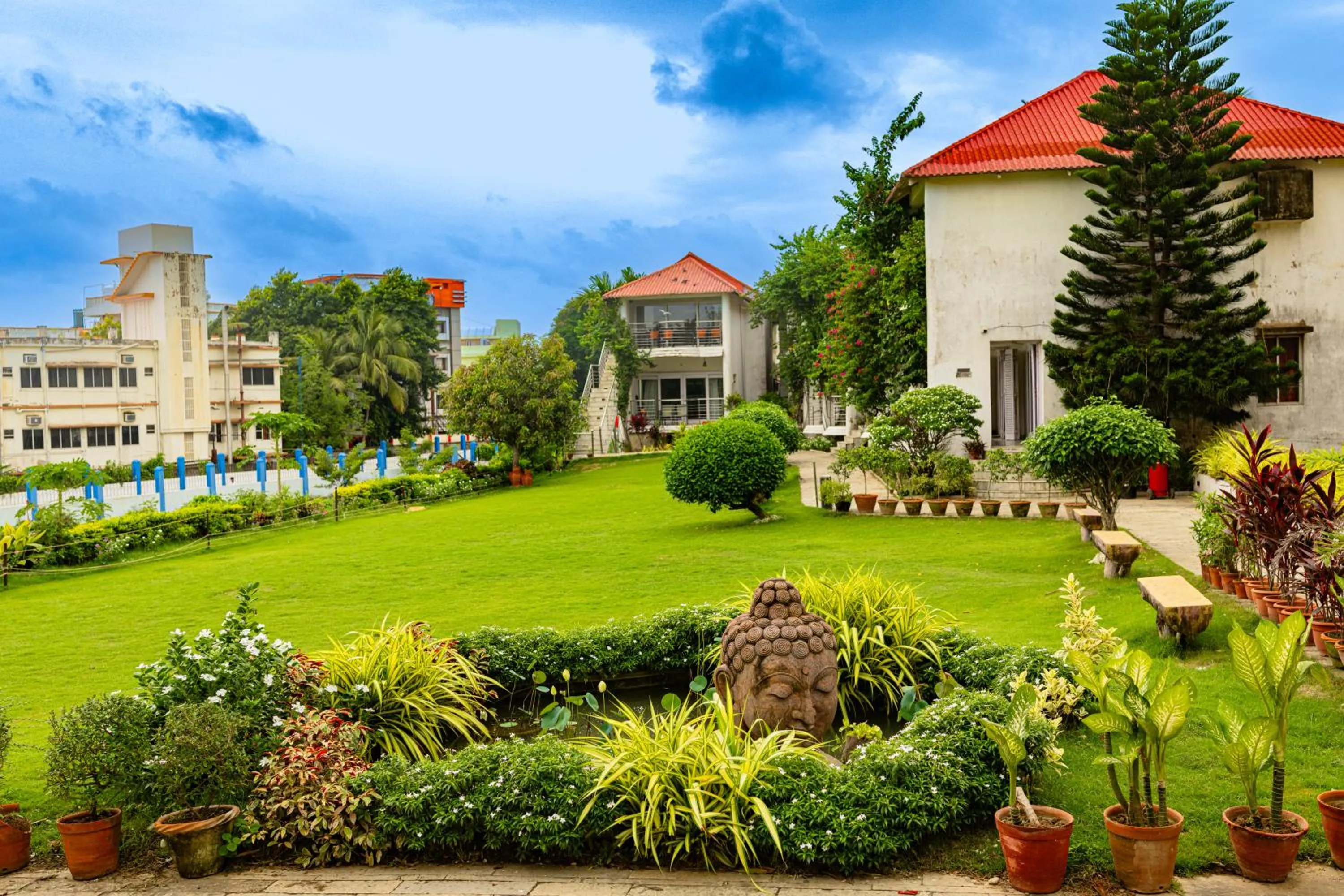 Property building in Hotel Seagull