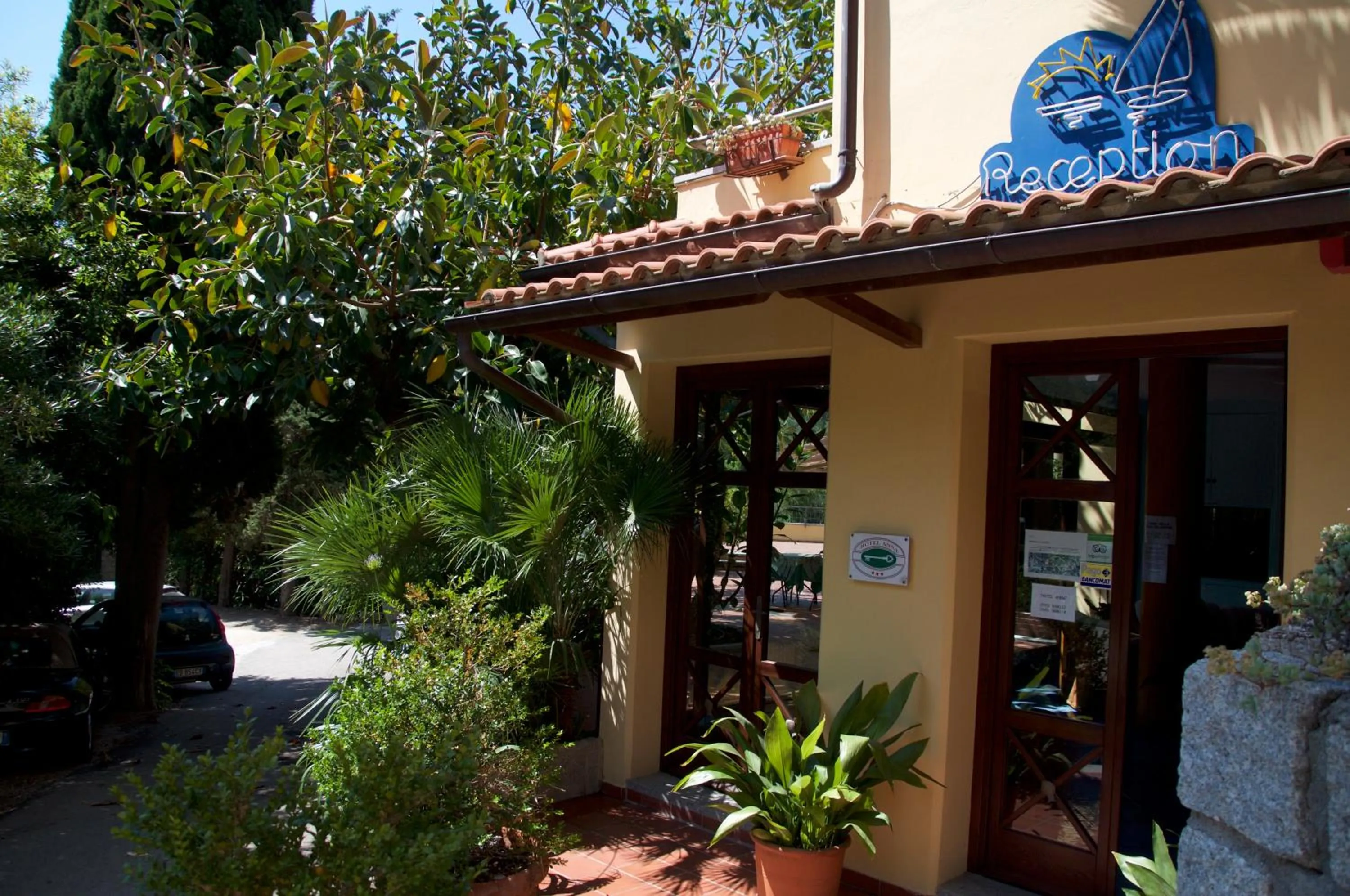 Facade/entrance in Hotel Anna