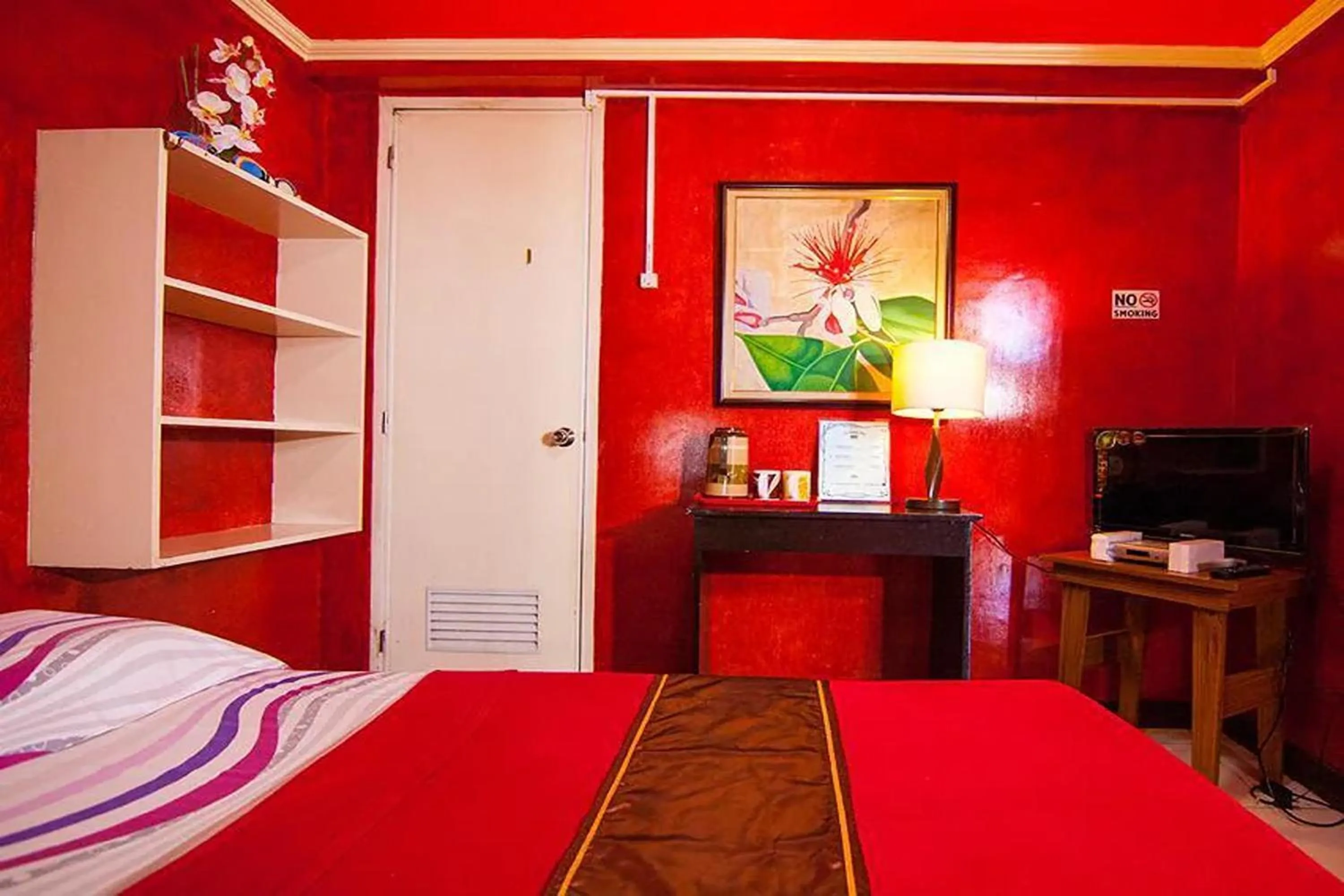 Bed in St Nicolas Inn CDO City Center