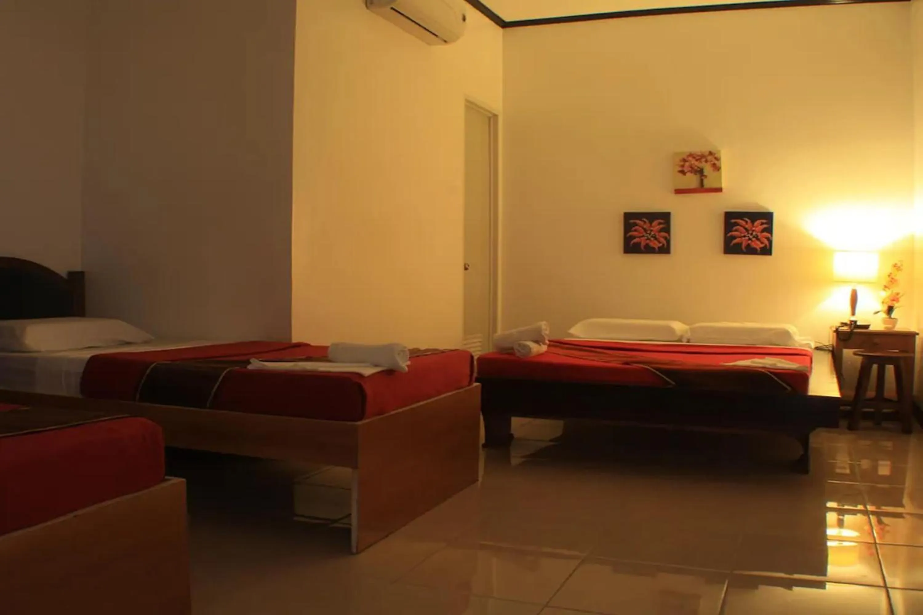 Bed in St Nicolas Inn CDO City Center