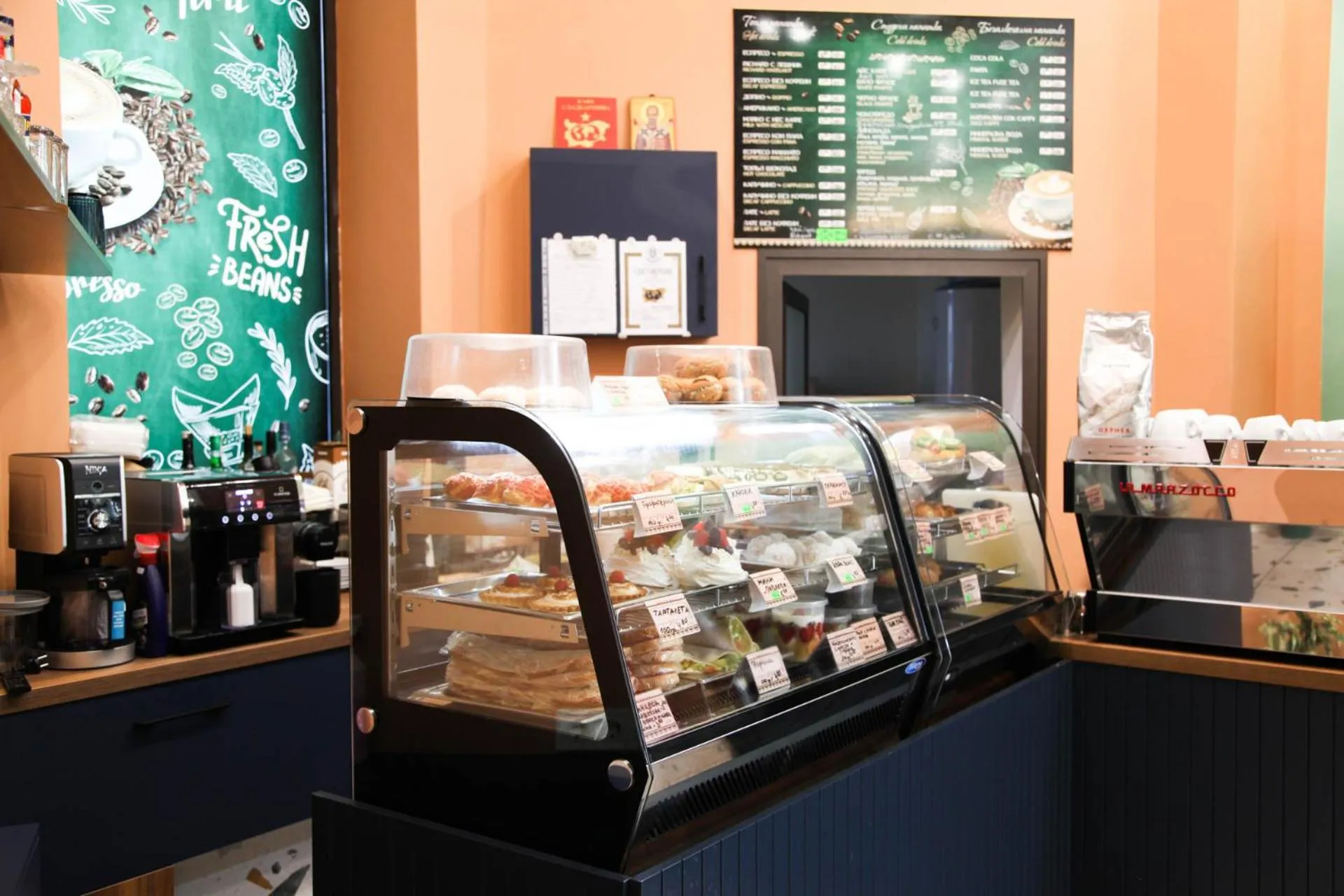 Breakfast in Corner House