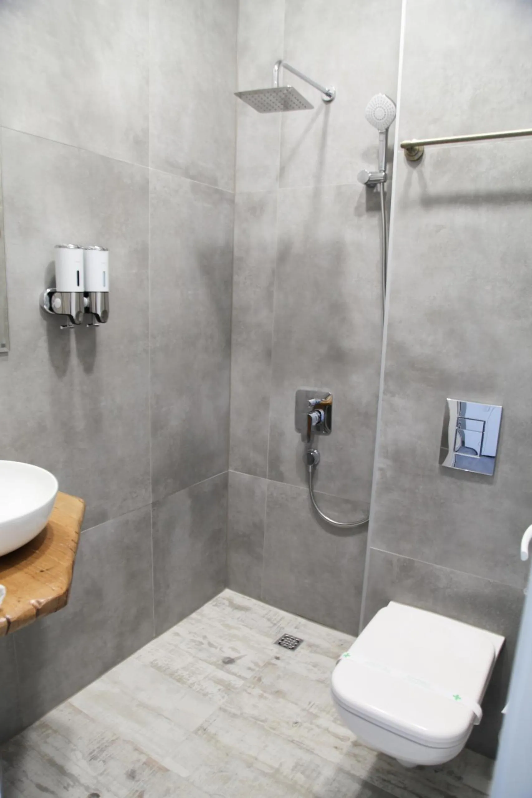 Shower in Corner House