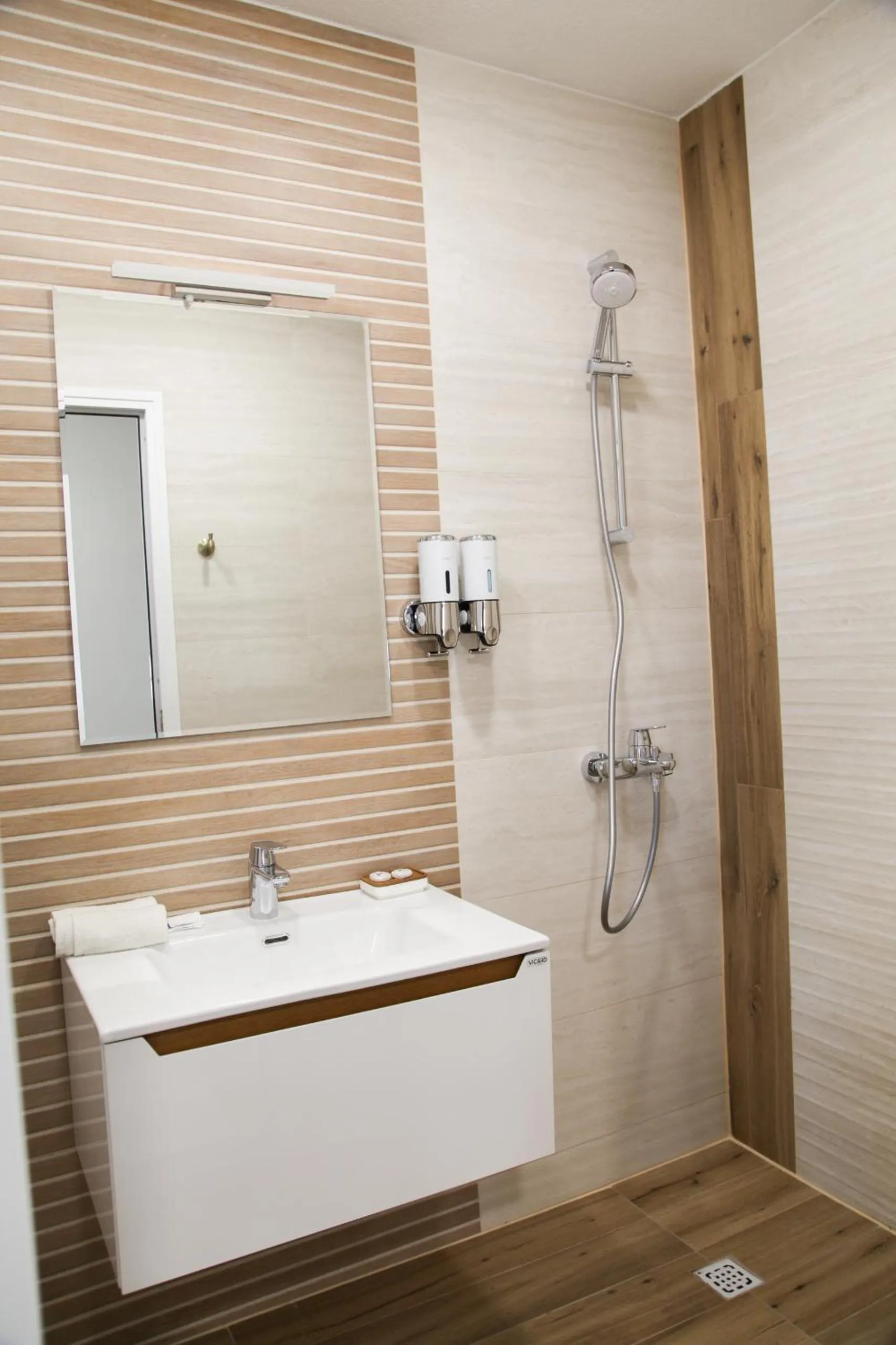 Shower in Corner House