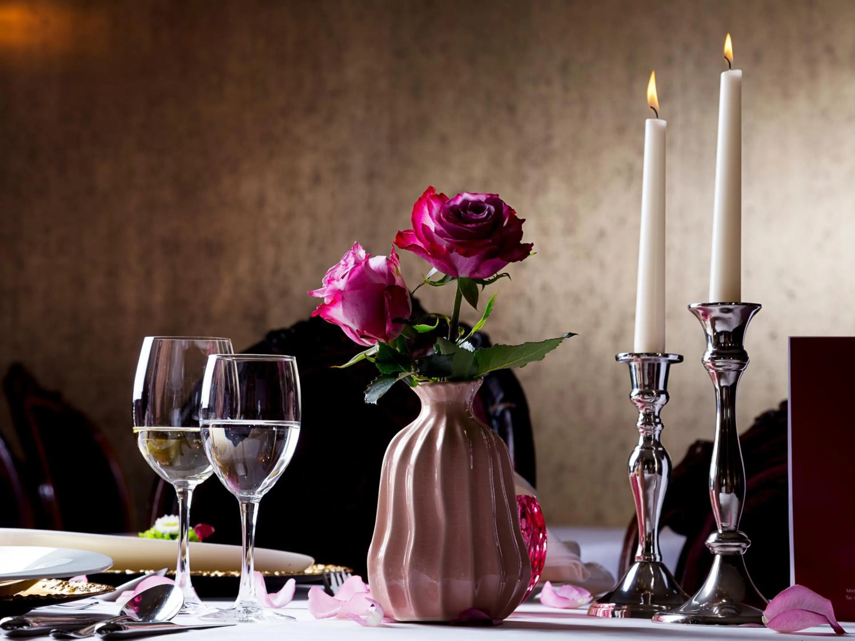 Restaurant/places to eat in Schlosshotel Steinburg