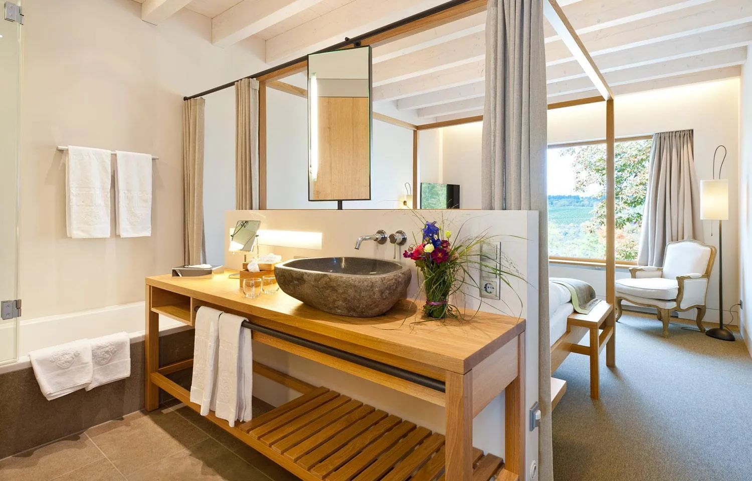 Bathroom in Schlosshotel Steinburg