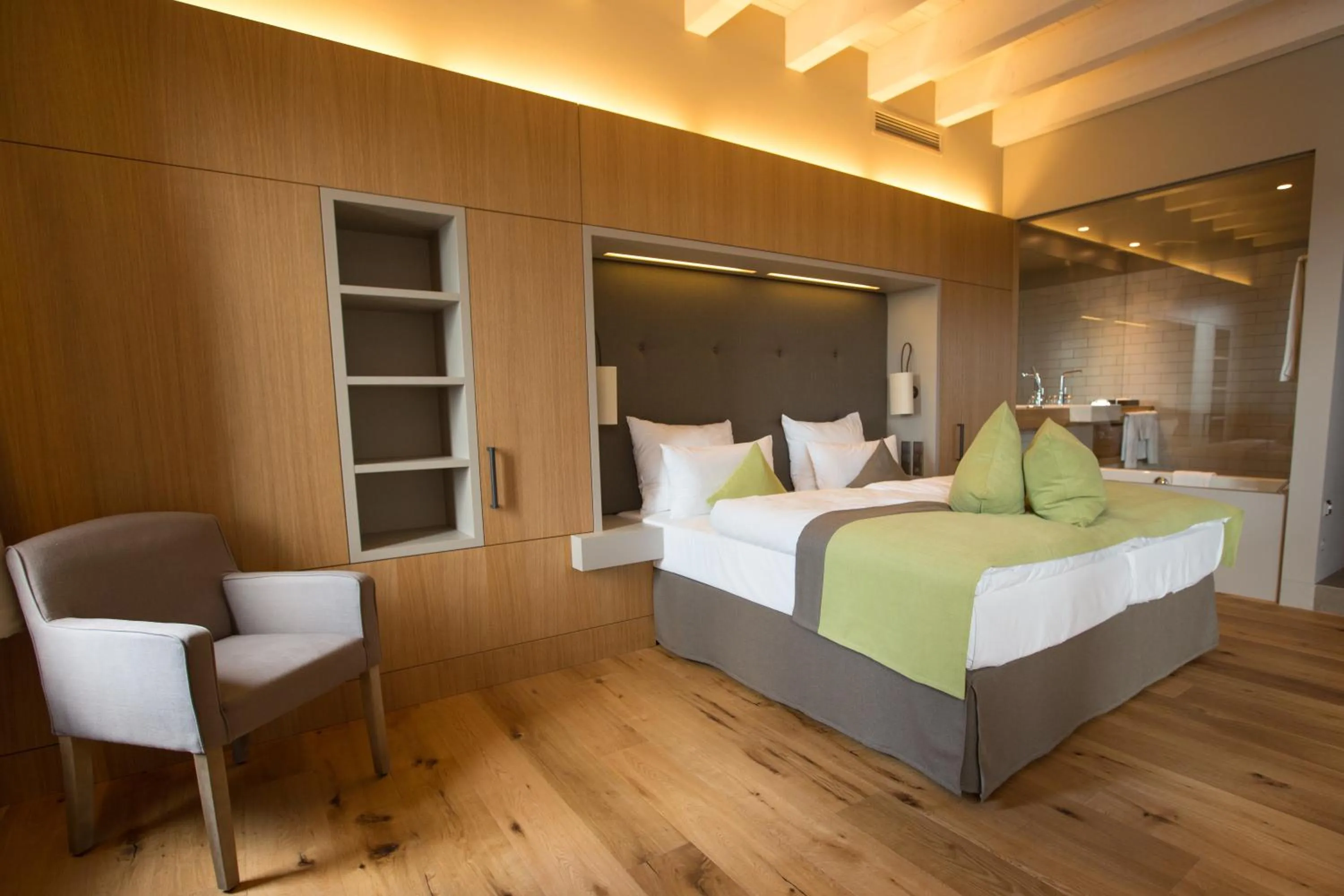 Photo of the whole room, Bed in Schlosshotel Steinburg