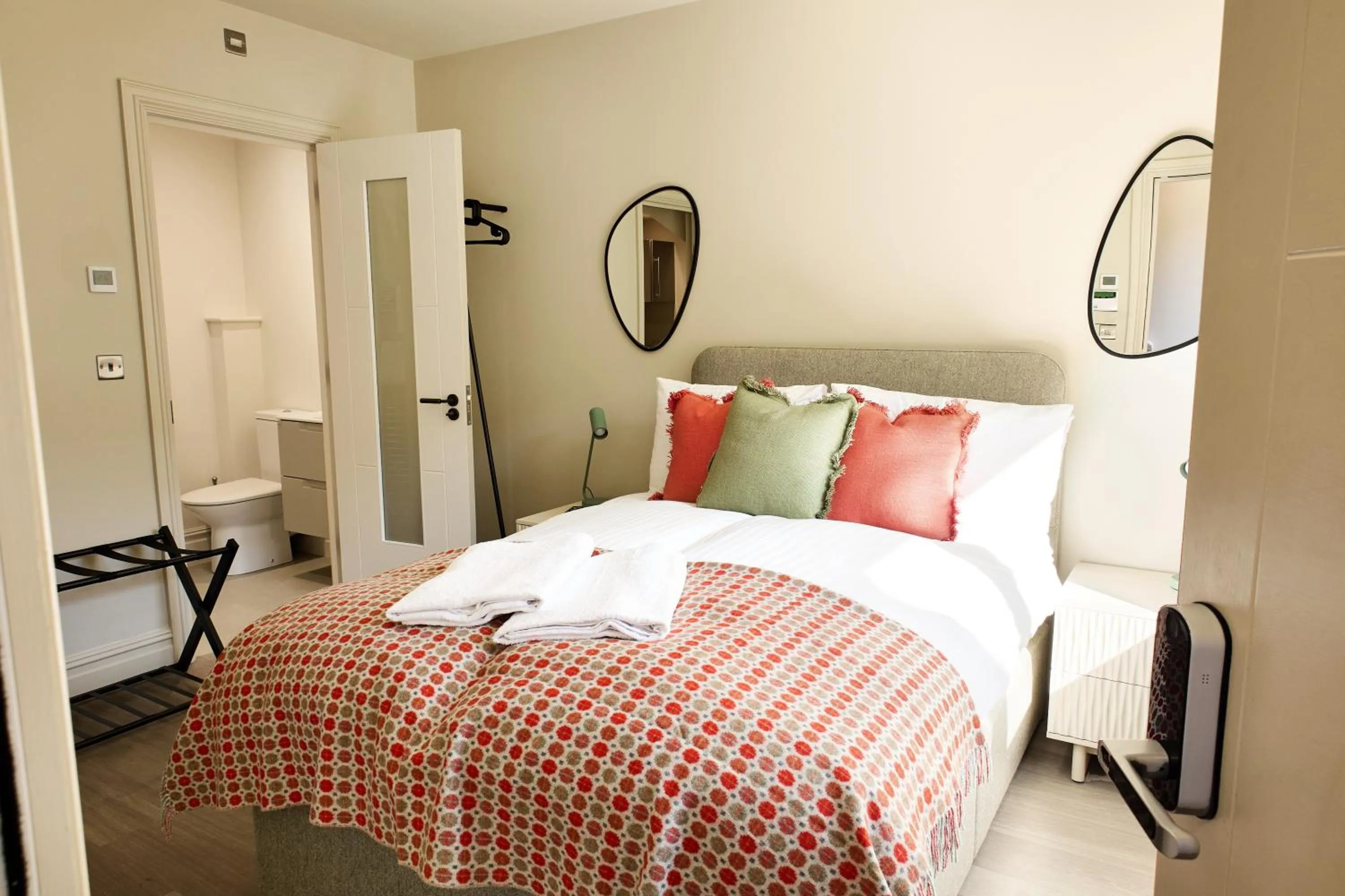 Bed in George Apartments