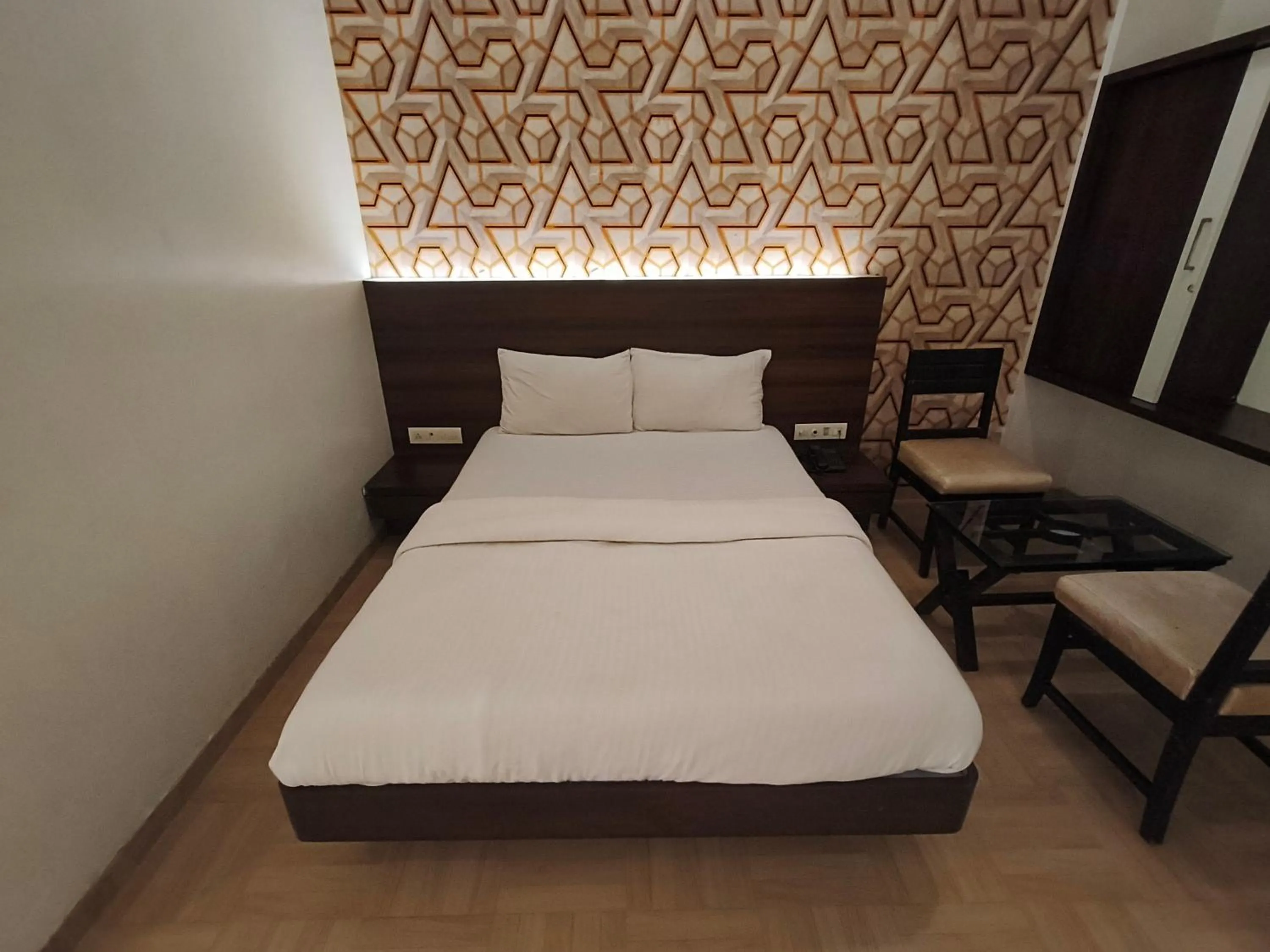 Bed in Hotel Vijay Sagar Dombivali